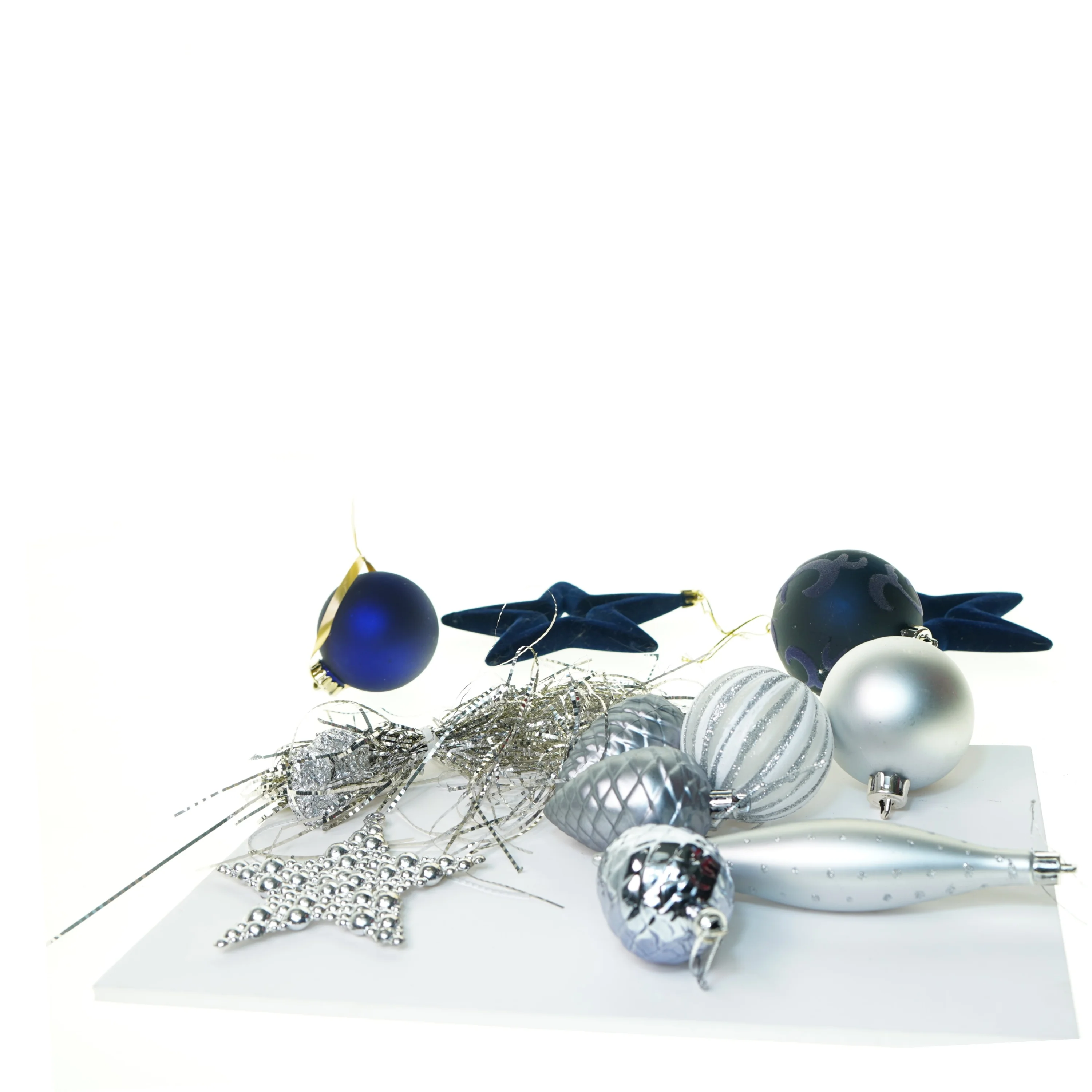 Julepynt, 12 julekugler mm (str. 20 cm)