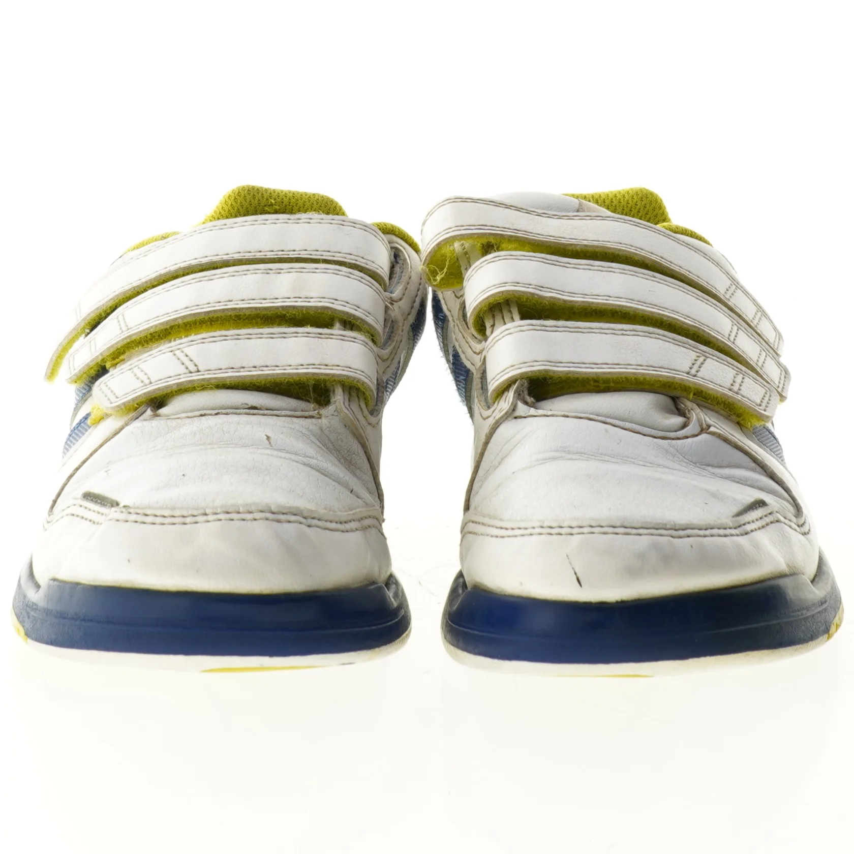 Sko fra Adidas (str. 23 cm)