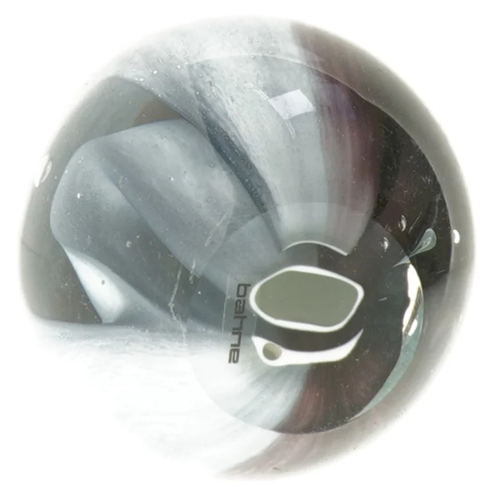 Tung marmor - Glaskugle dekoration fra Bahne (str. Ø 10 cm)
