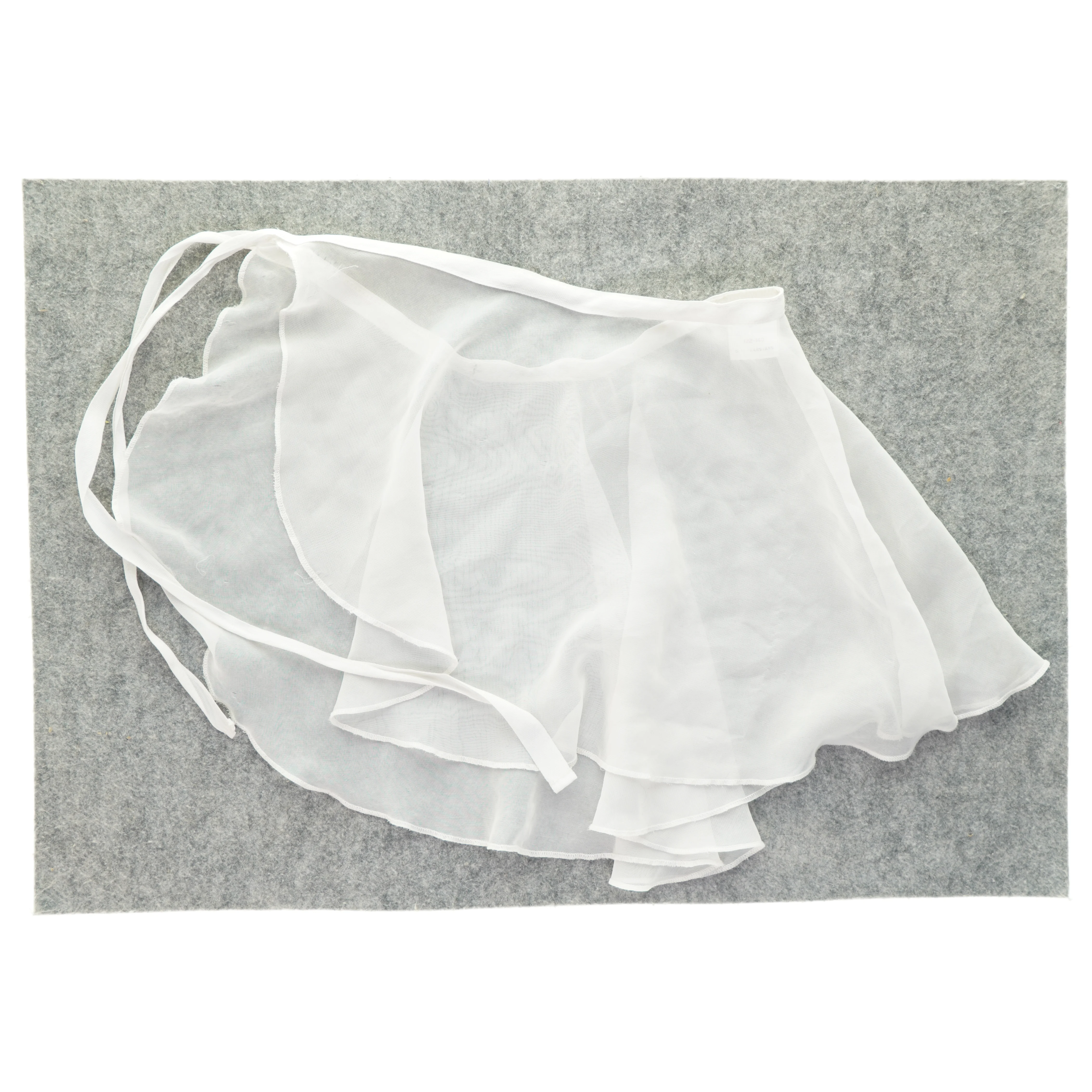 Sæt med gymnastikdragt og skørt fra Blandet (str. 122 til 140 (nederdel) og 110 til 116 (top))