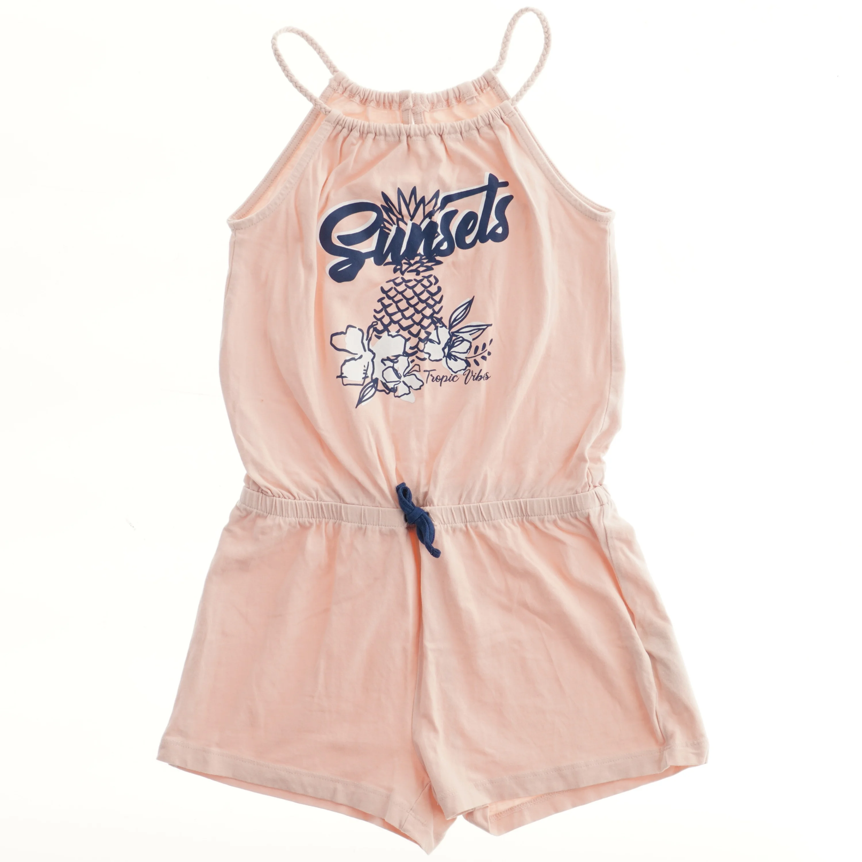 Sommerdragt med tropisk print fra Pepperts (str. 140)