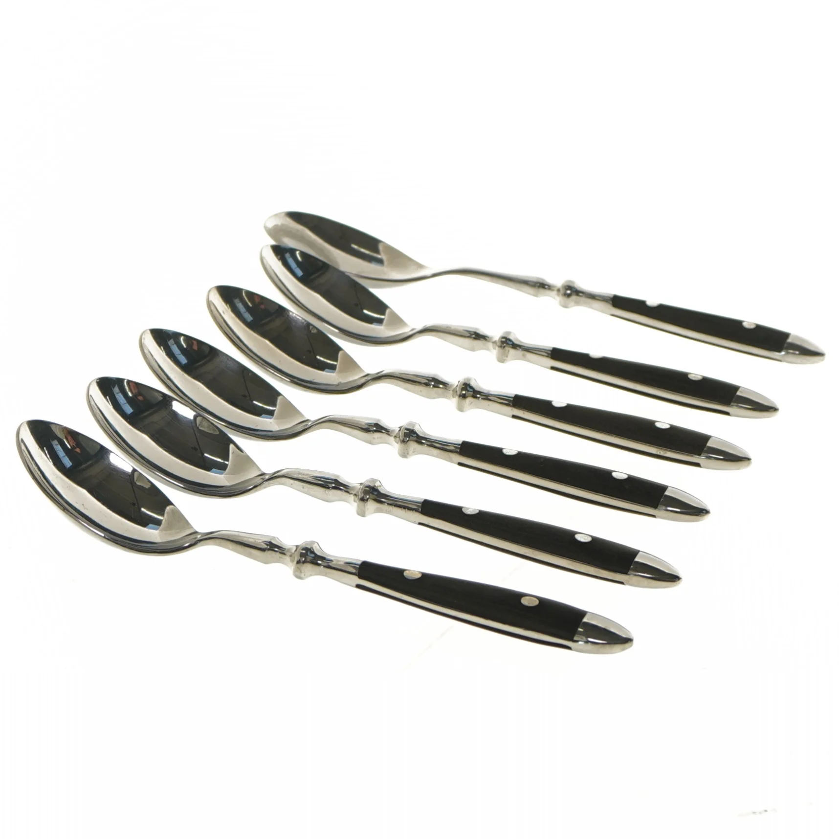 Sæt af skeer med sorte håndtag (str. 6 styk, 19-21,5 cm)