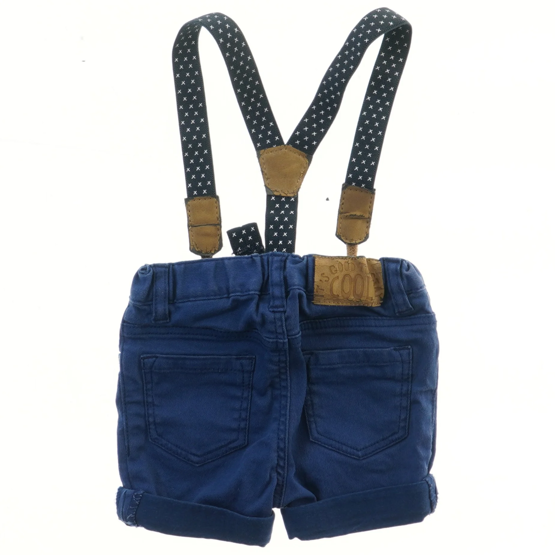 Shorts med seler fra H&M (str. 68)