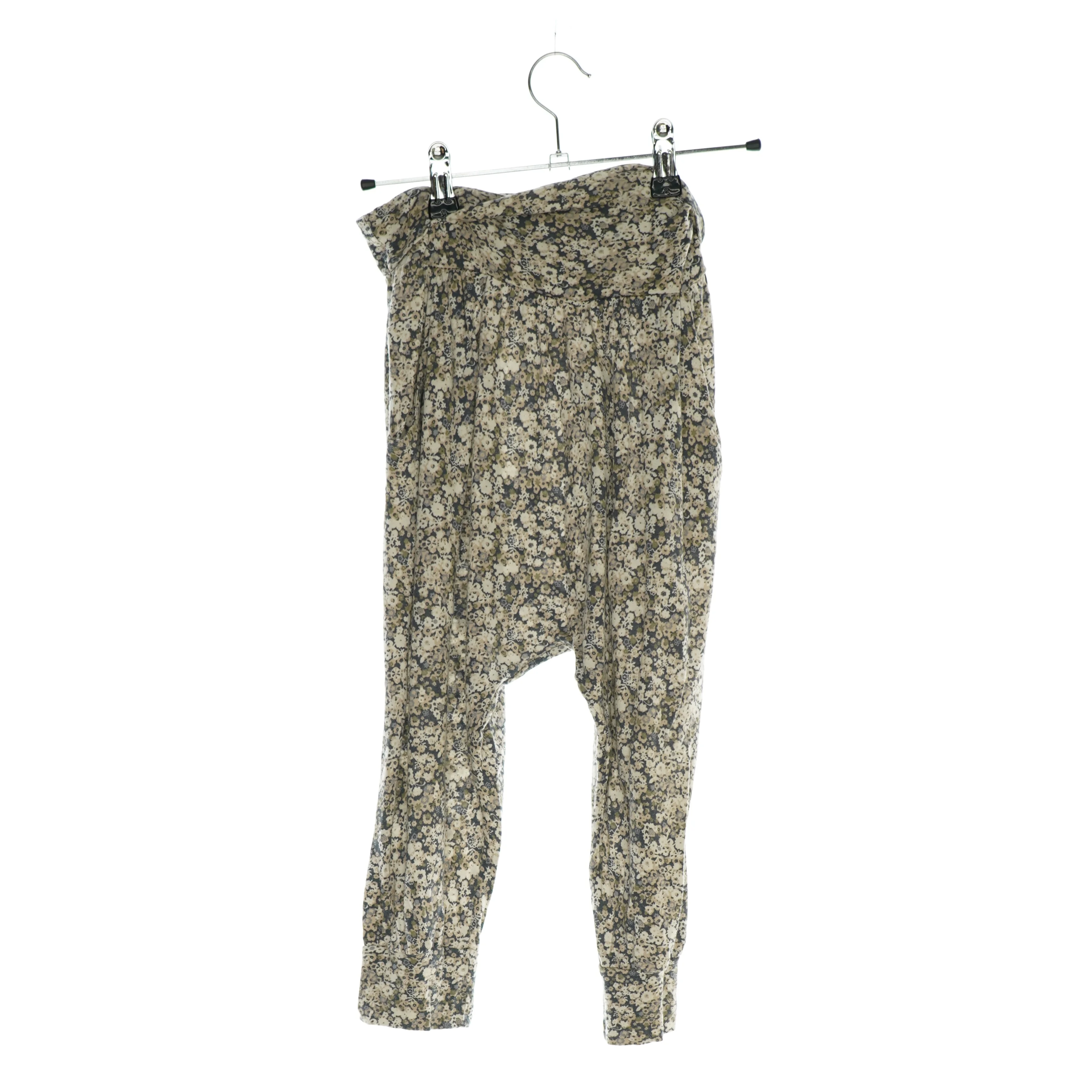 Bukser fra H&M (str. 140)