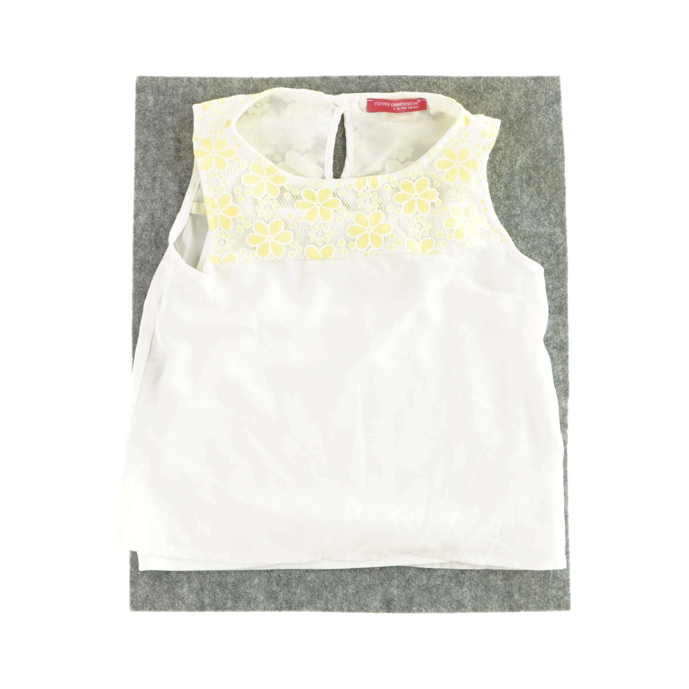 Bluse fra young dimension