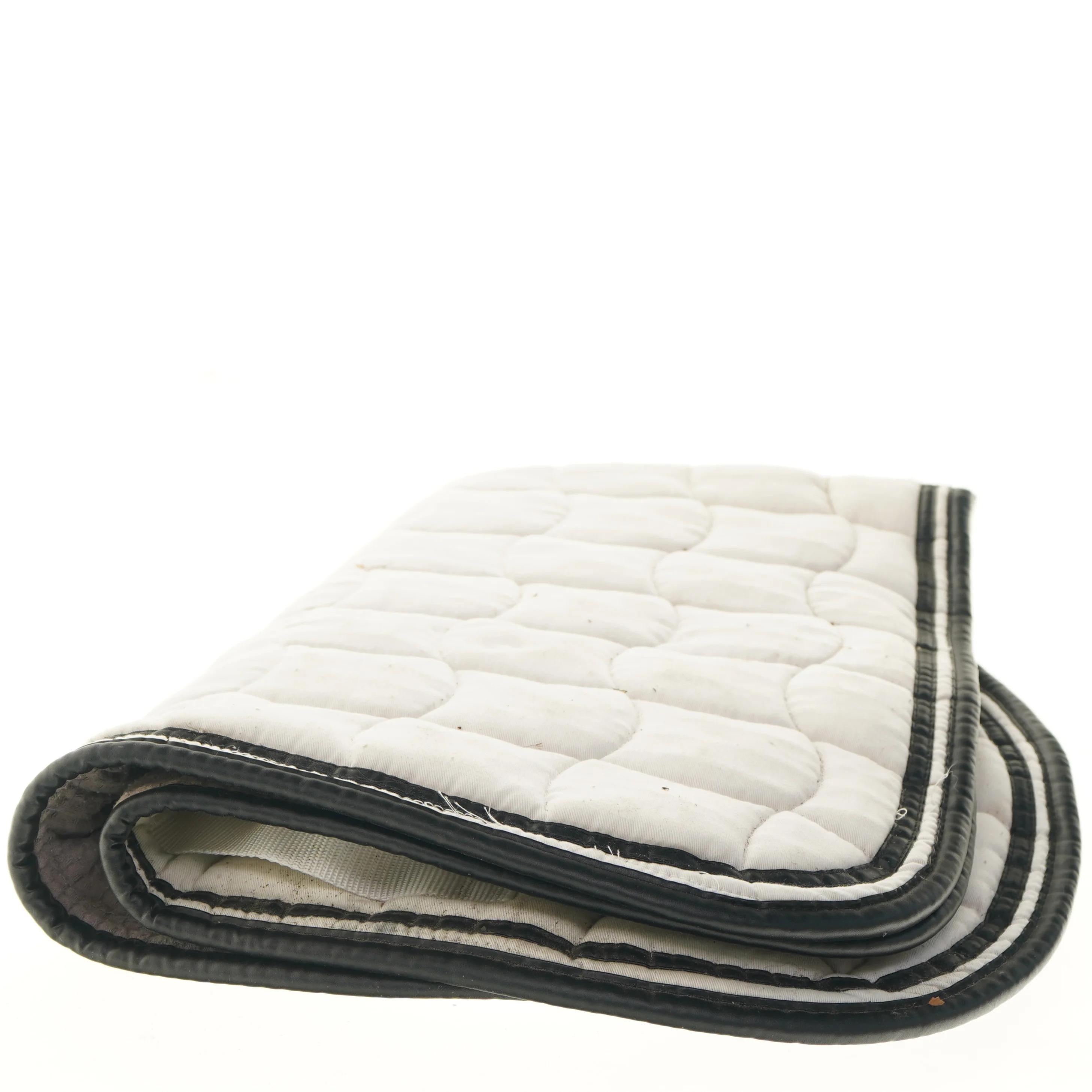 Hvid sadelunderlag fra Harcour (str. 67x100 cm)