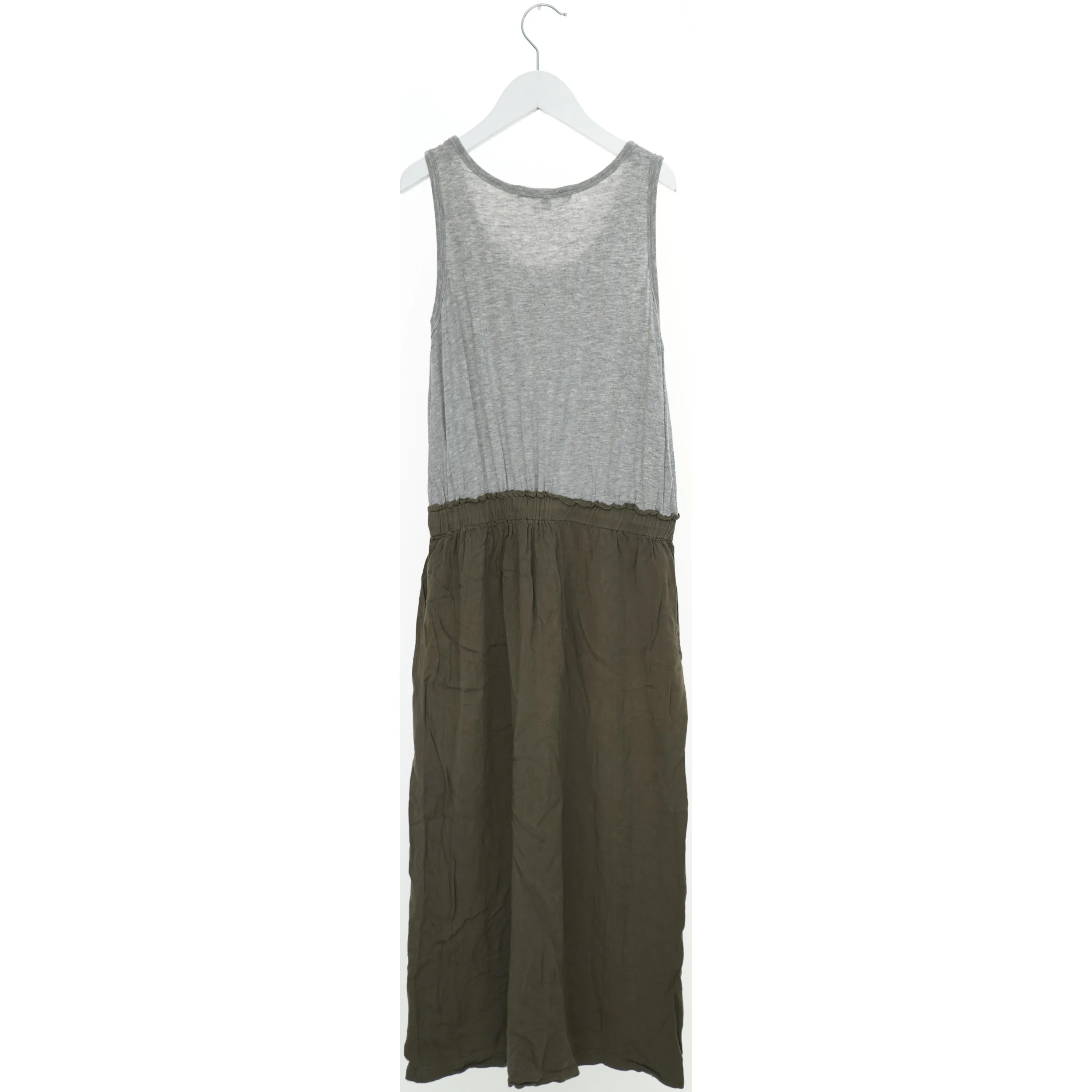 Sommerkjole fra Witchery 8 Fourteen (str. 140)