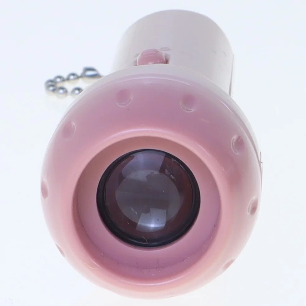 Rosa LED mini-lommelygte med nøglering (str. 12 cm)