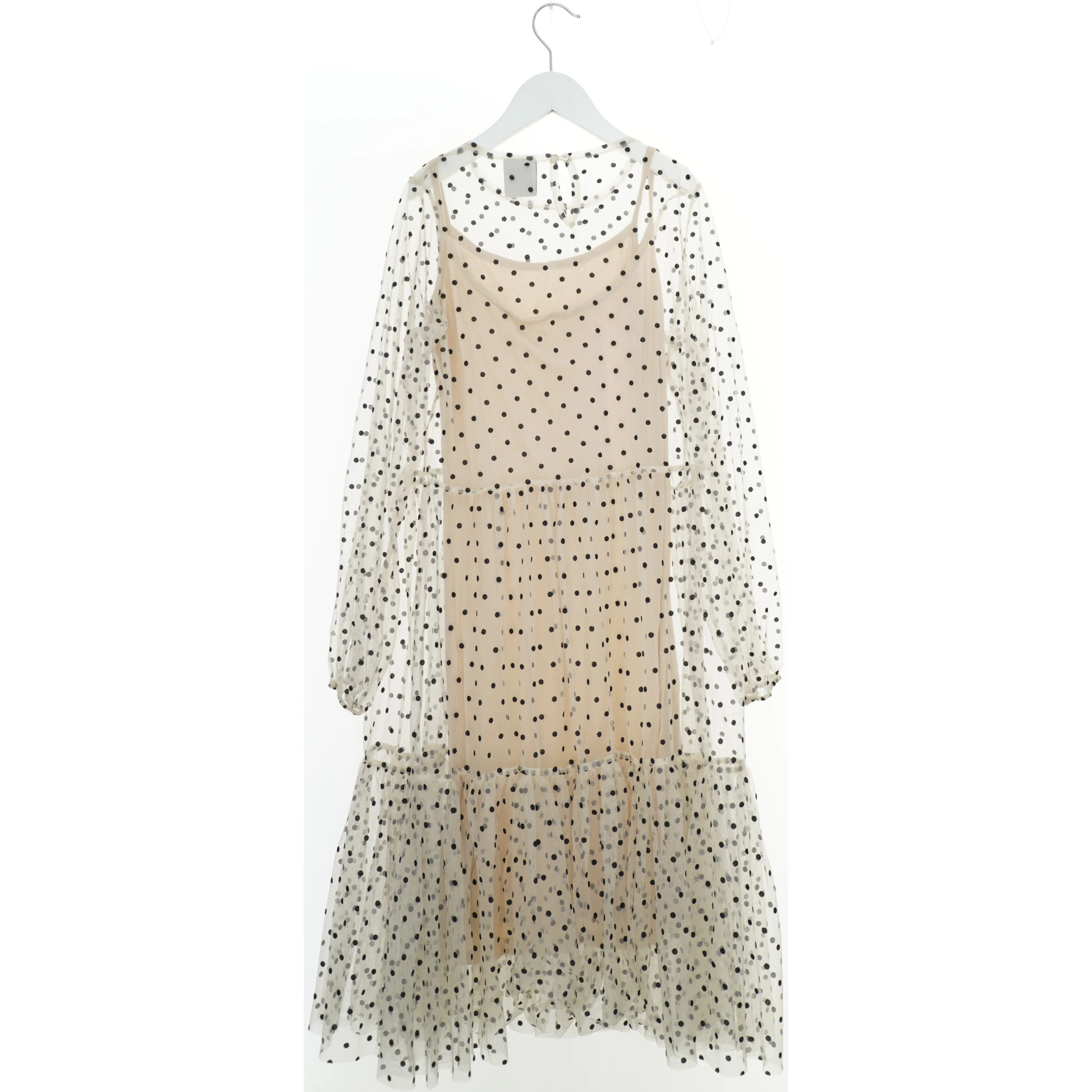 Gennemsigtig kjole med prikker fra The New (str. 152)