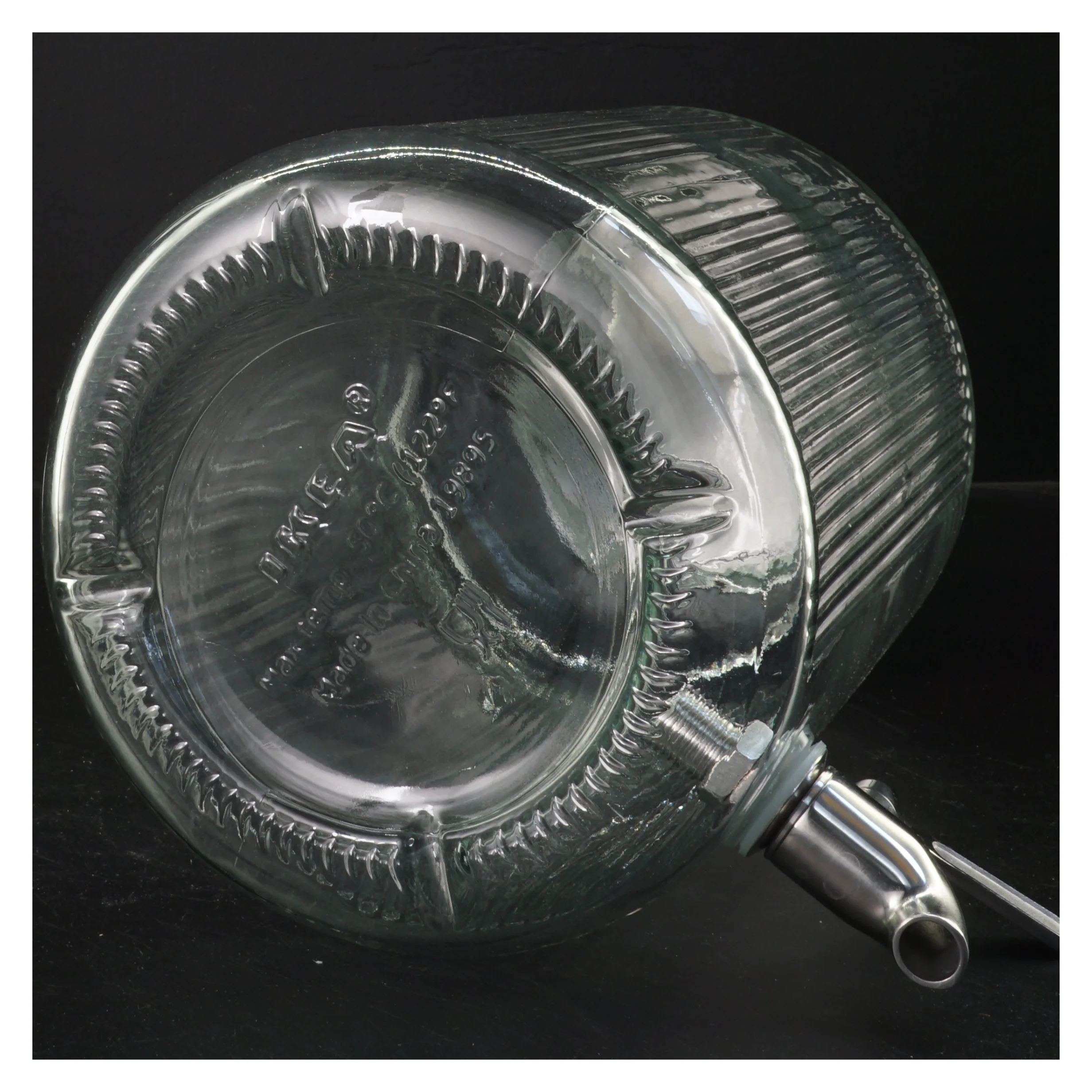 Glas drikkedispenser med tappehane fra IKEA (str. 28x22 cm)