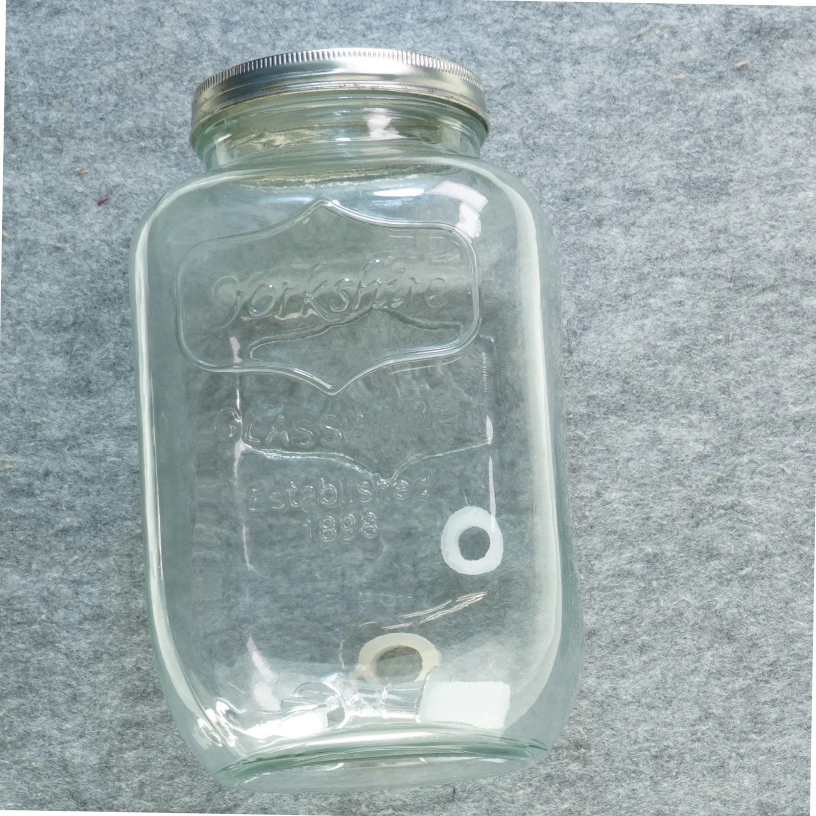 Dispenser til saft fra Yorkshire (str. 15 x 26 cm)