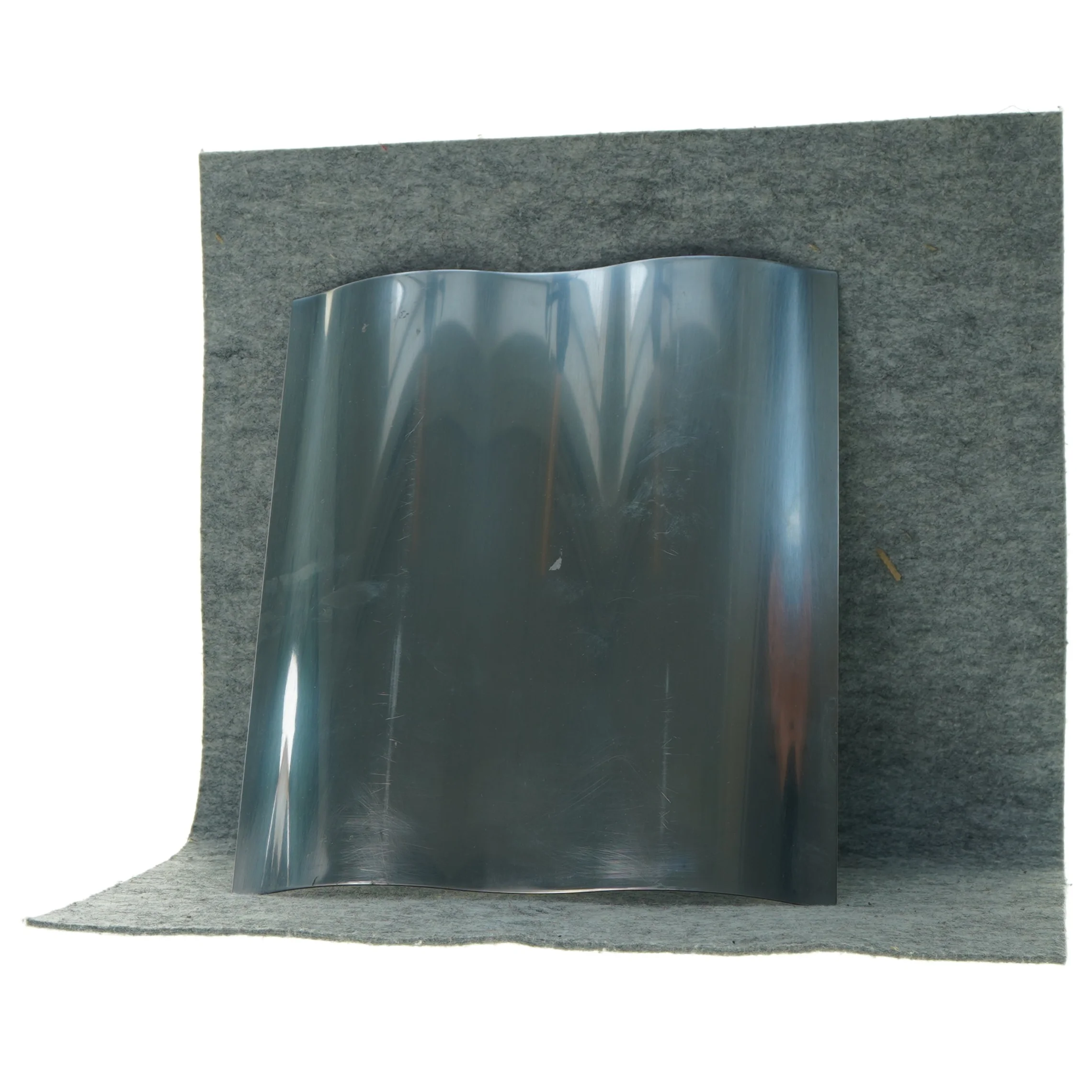 Royal Copenhagen brevbakke fra serien Wave fra 1981 (str. 27 x 32 cm)