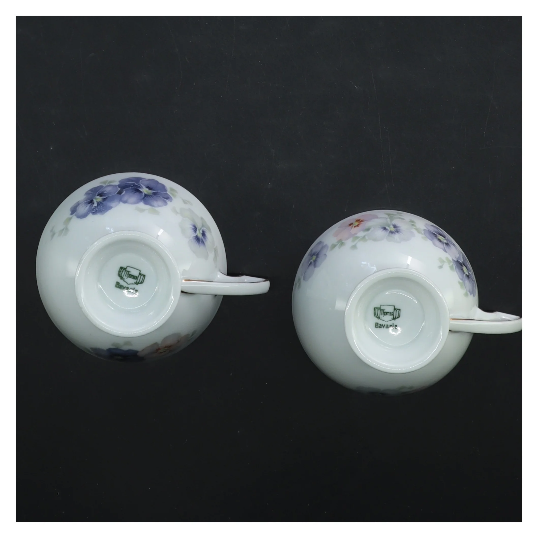 Par te kopper med blomsterdesign fra Bavaria (str. Ø 8,5 cm)