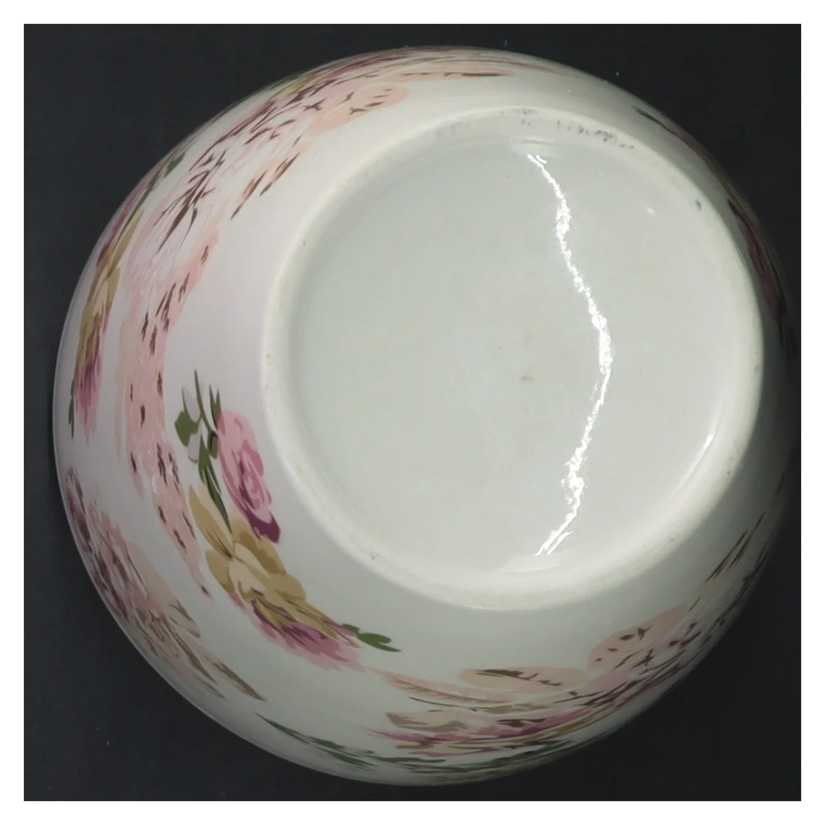 Blomsterdekoreret vase (str. 14 cm)