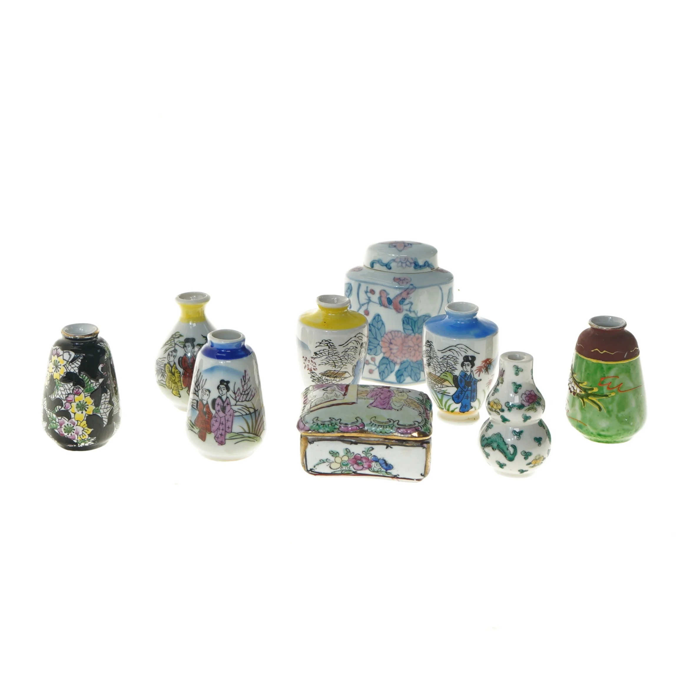 Små dekorative porcelænsvaser (str. 6,5 cm)