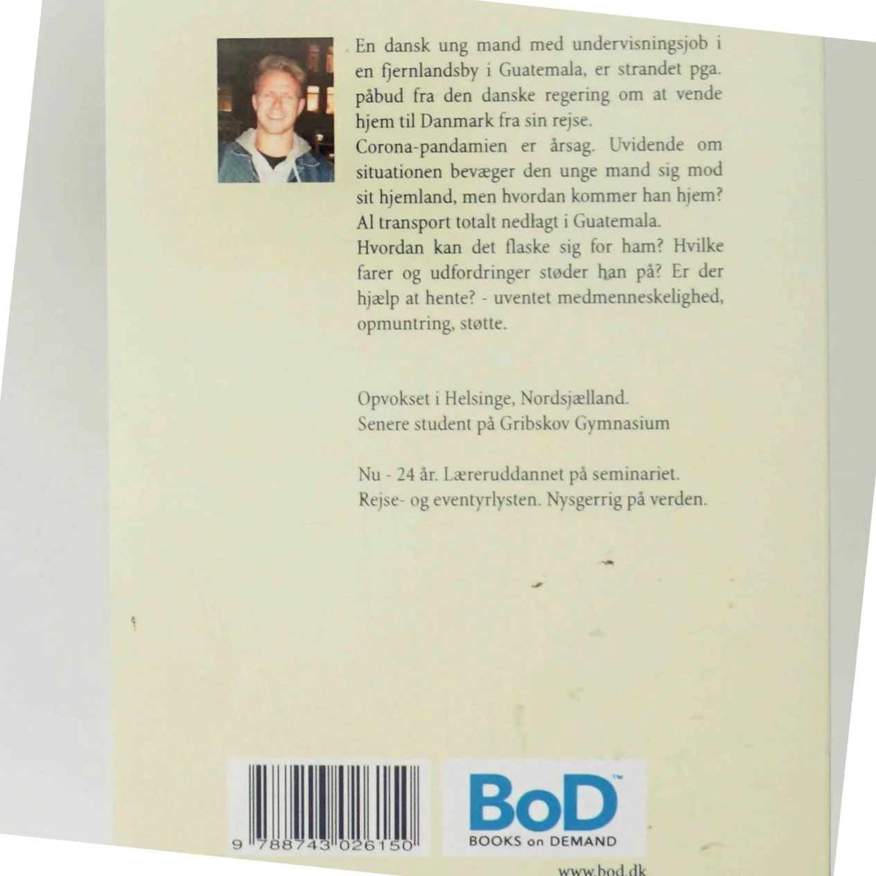 Et lys tænder, når man står overfor det uventede : forår 2020 - en hjemrejse fra Mellemamerika til Danmark under corona-krisen af Frederik Scheuer (Bog)