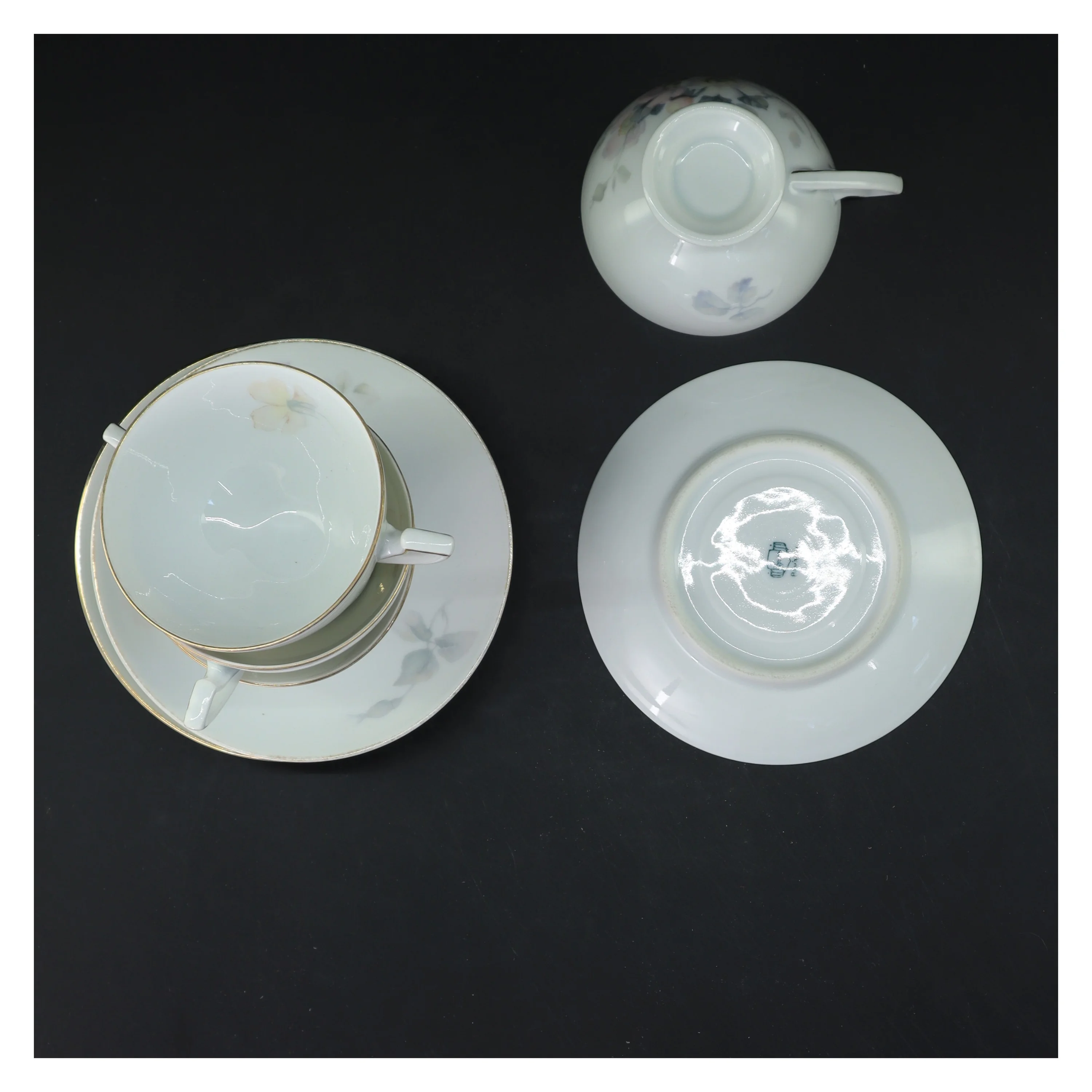 Kaffekop sæt med tallerkener (str. 4 stk ø 13 & 8,5 cm)