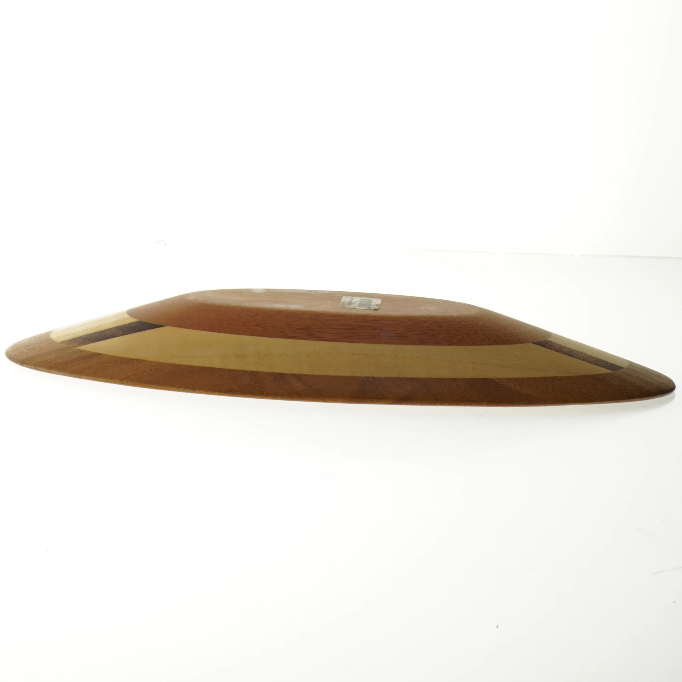 Træfad med dekorative striber (str. 33 x 14 cm)