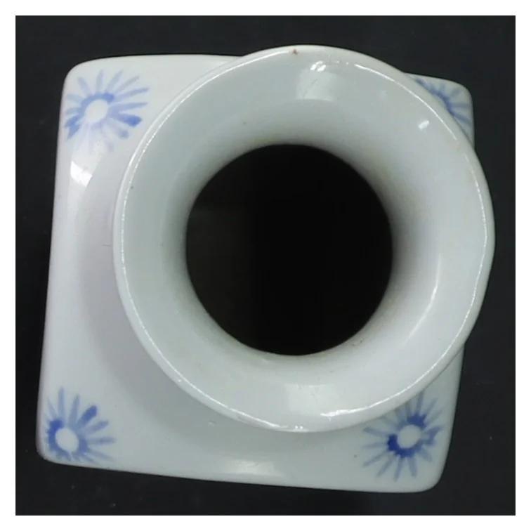 Kinesisk dekoreret vase (str. 18 cm)