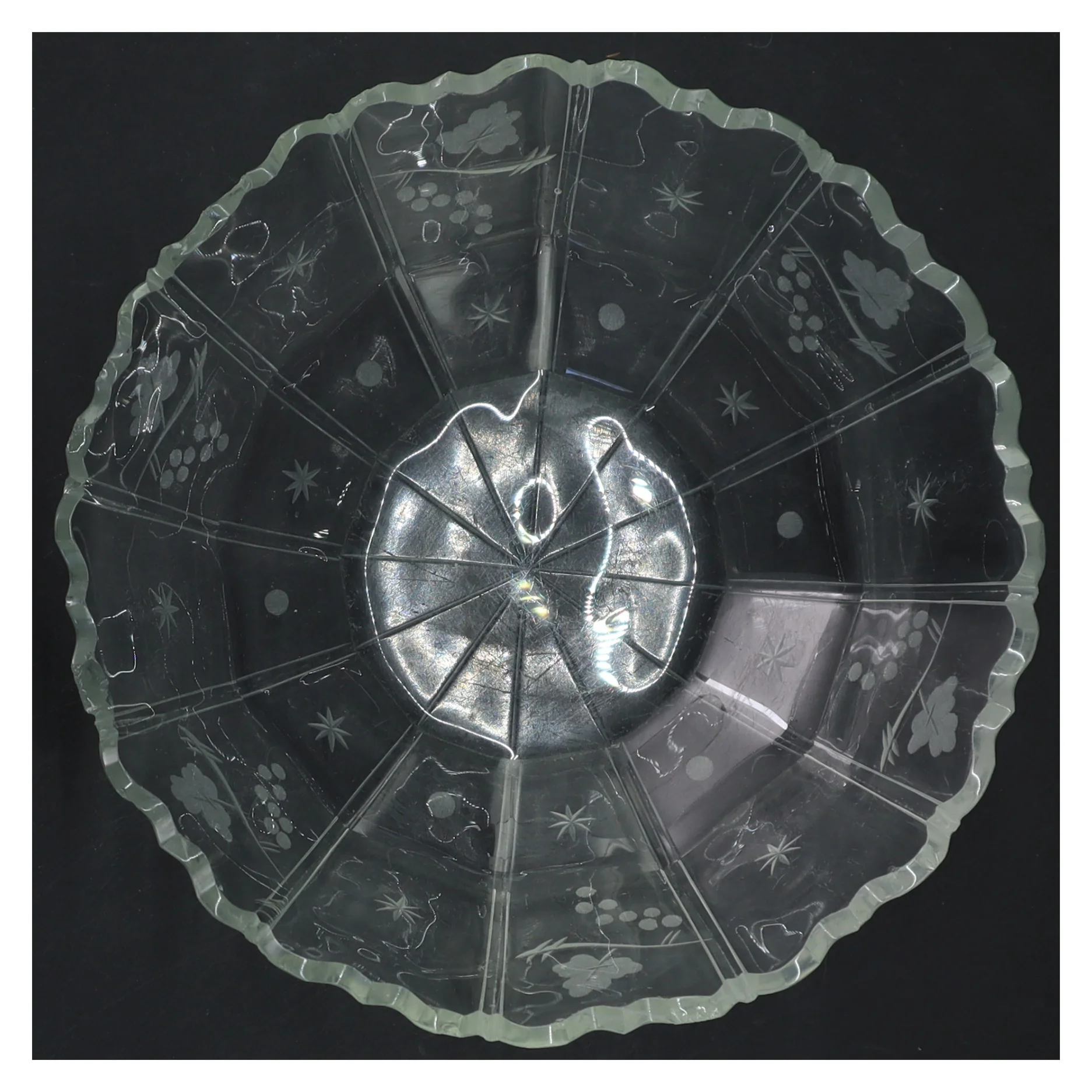 Glas skål med dekorative mønstre (str. Ø 18 cm)