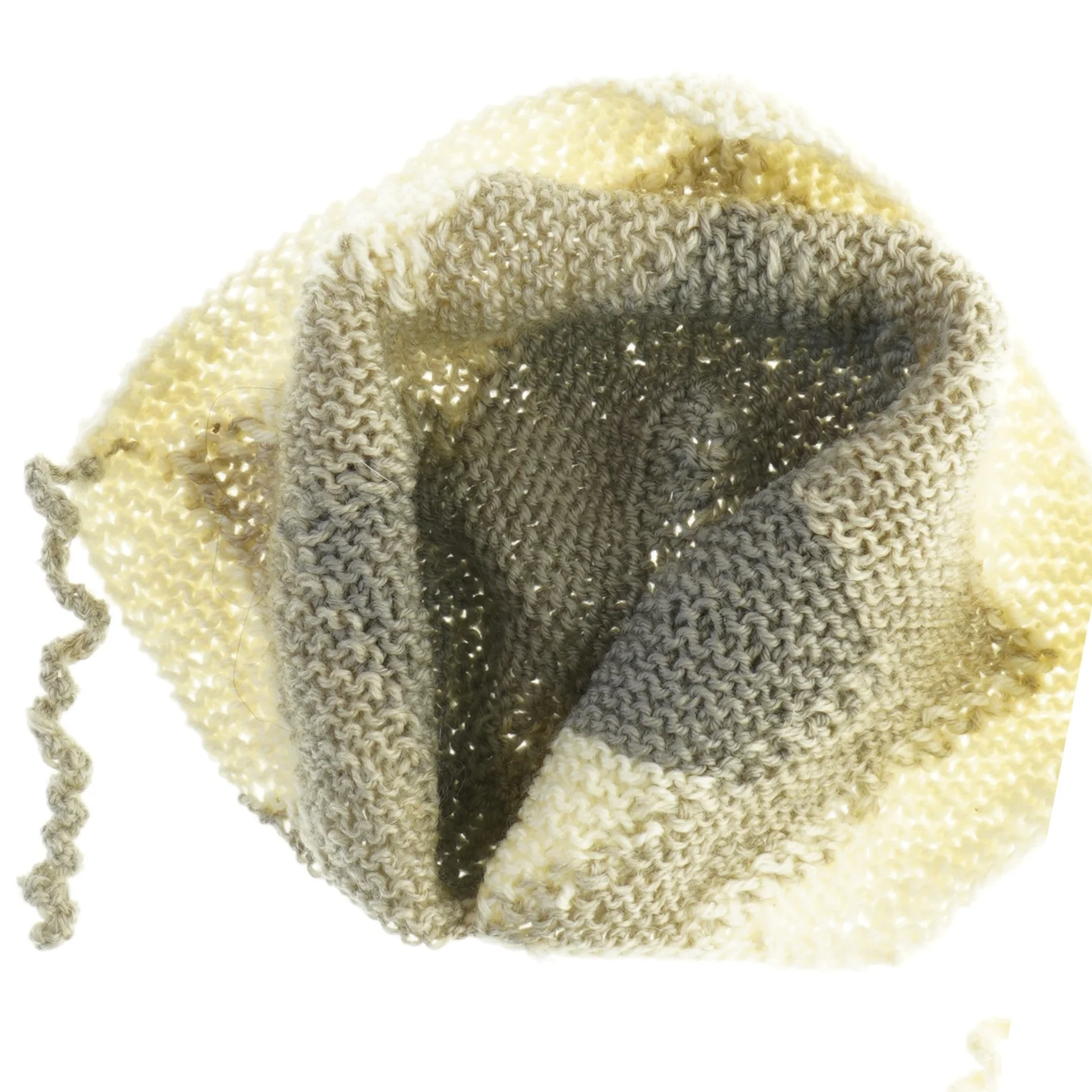 Håndstrikket hue (str. 18 cm)