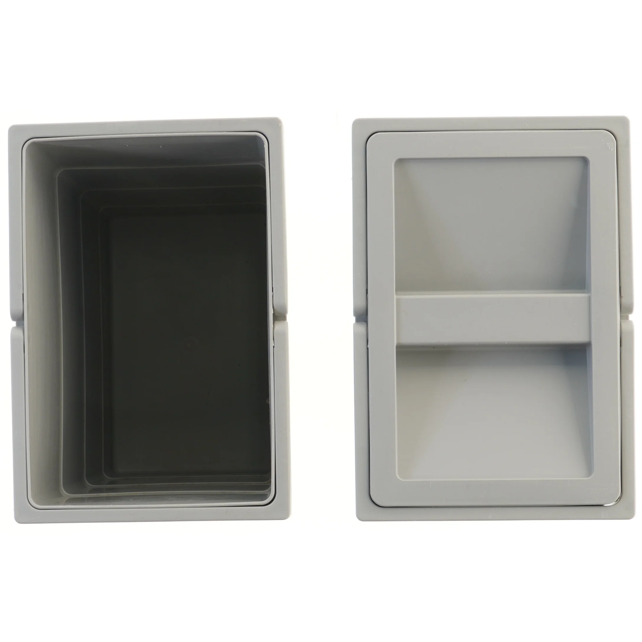 Grå plastik beholdere fra Hafele (str. 30x22x15 cm)