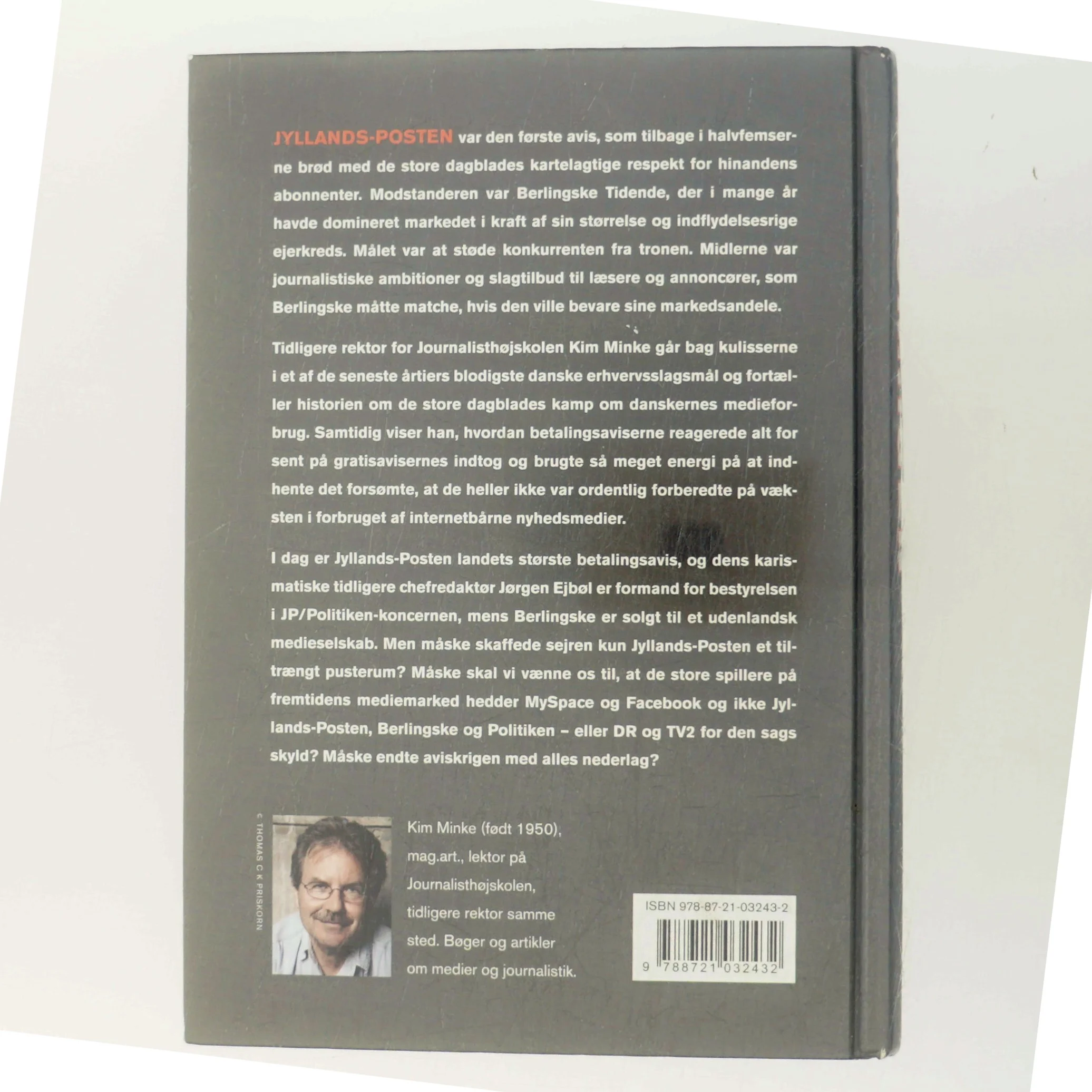 Aviskrigen : dagblade i overlevelseskamp af Kim Minke (Bog)