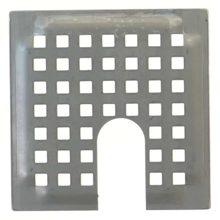 Kvadratisk afløbsrist i metal fra Blücher Metal (str. 14x14 cm)