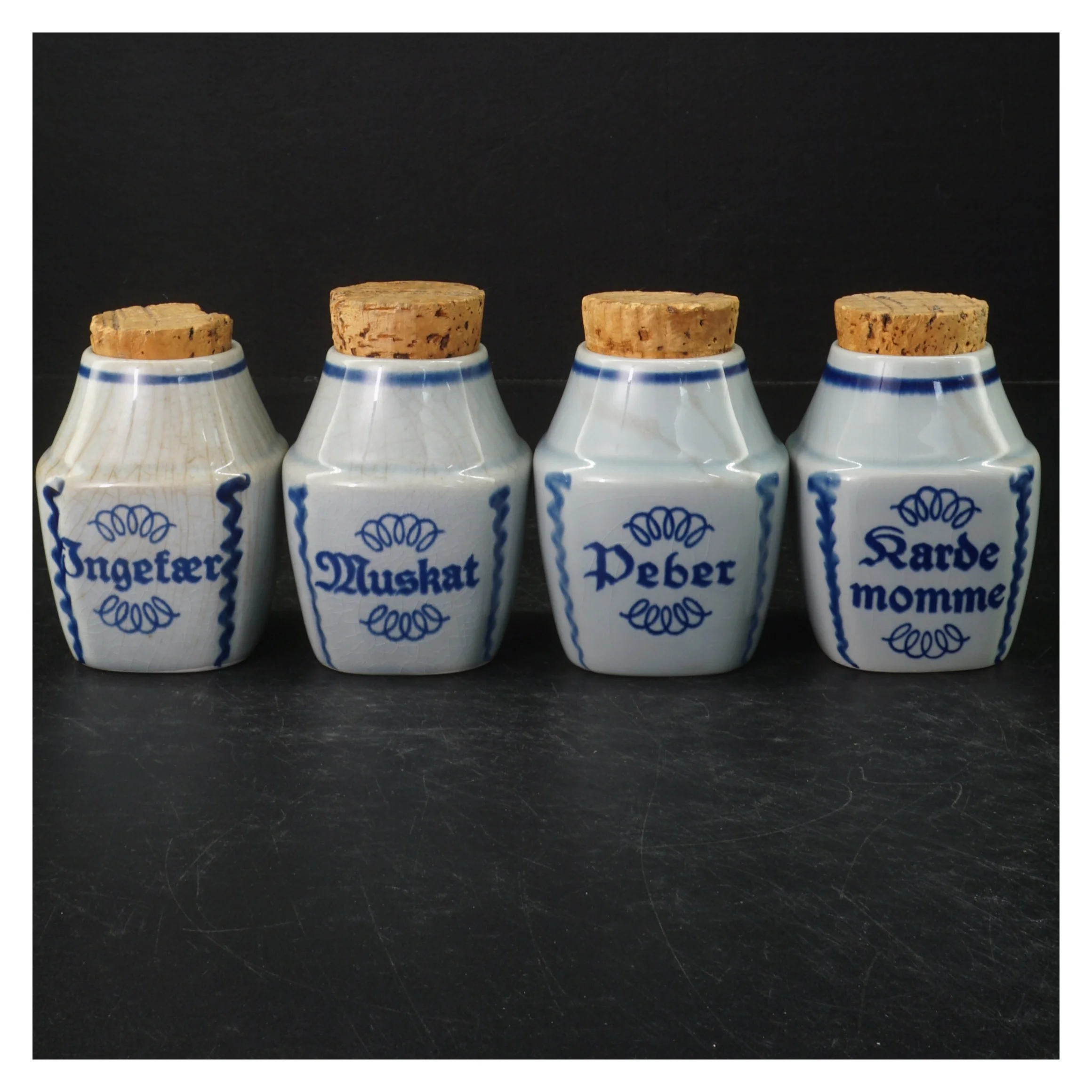 Krydderikrukker fra Søholm (str. 11x6 cm)