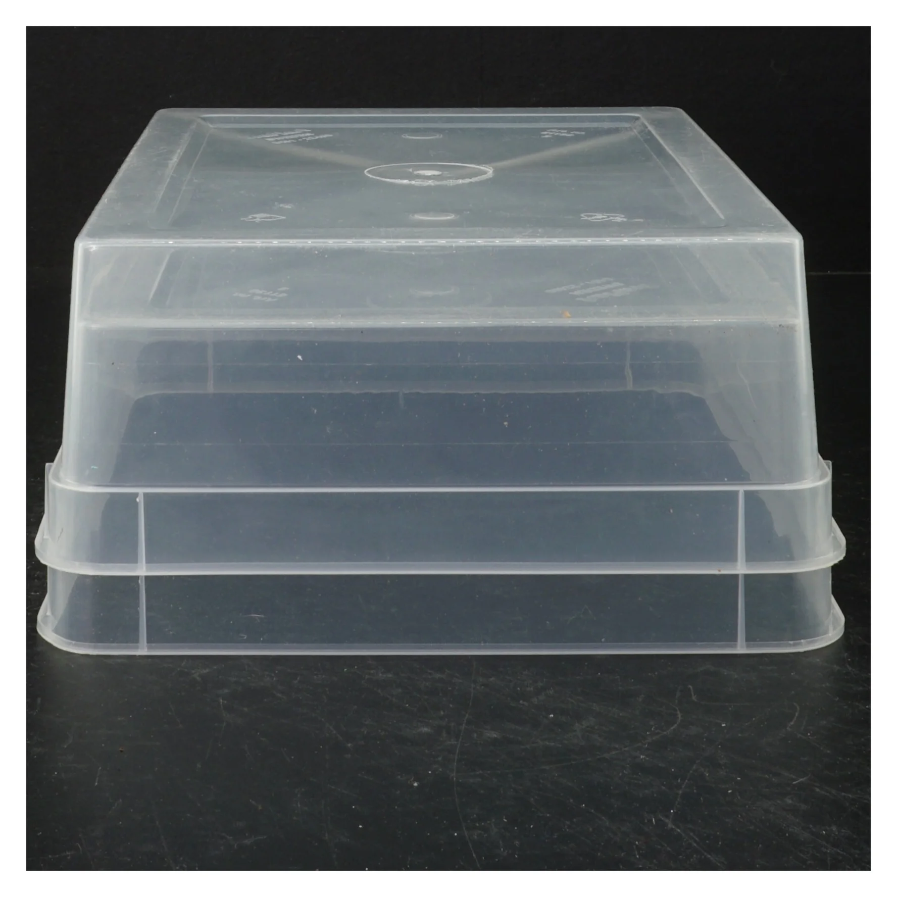 Gennemsigtig opbevaringsboks fra Braplast (str. 2 straks. 26 x 20 cm)