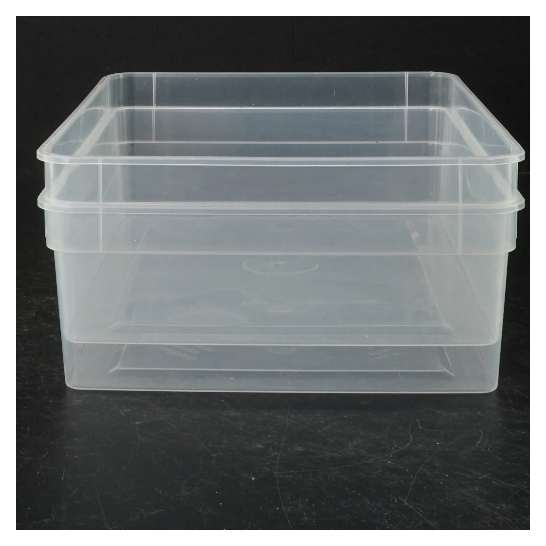 Gennemsigtig opbevaringsboks fra Braplast (str. 2 straks. 26 x 20 cm)