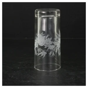 Gravering dekoreret glasvase (str. Ø. 7 cm. længde, 14,5 cm)