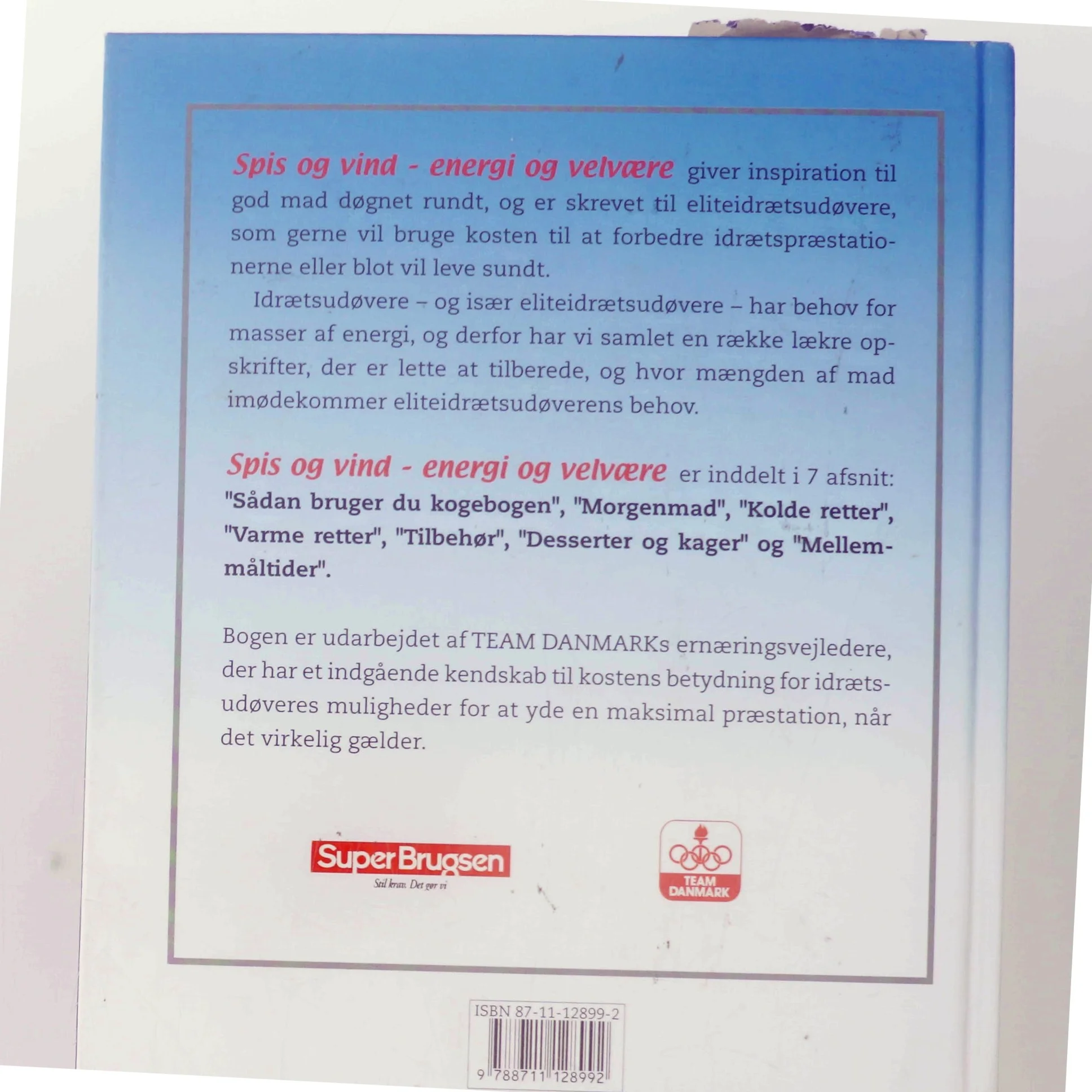 Spis og vind : energi og velvære af Team Danmarks ernæringsvejledere (Bog)