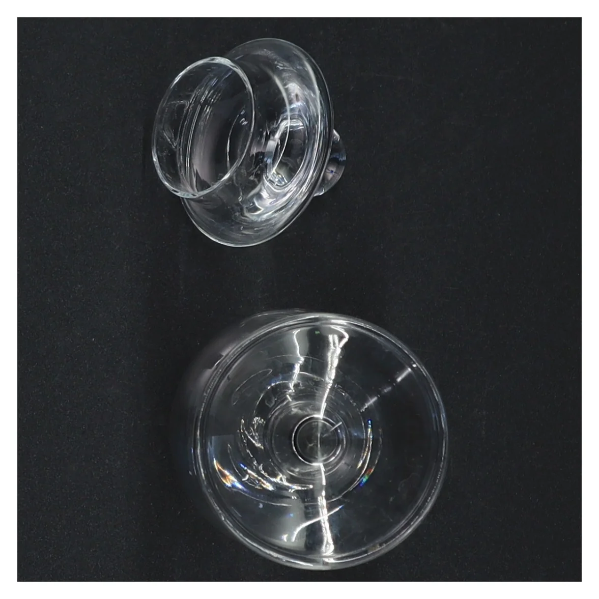 Vinglas med låg (str. 14 x 5,5 cm)