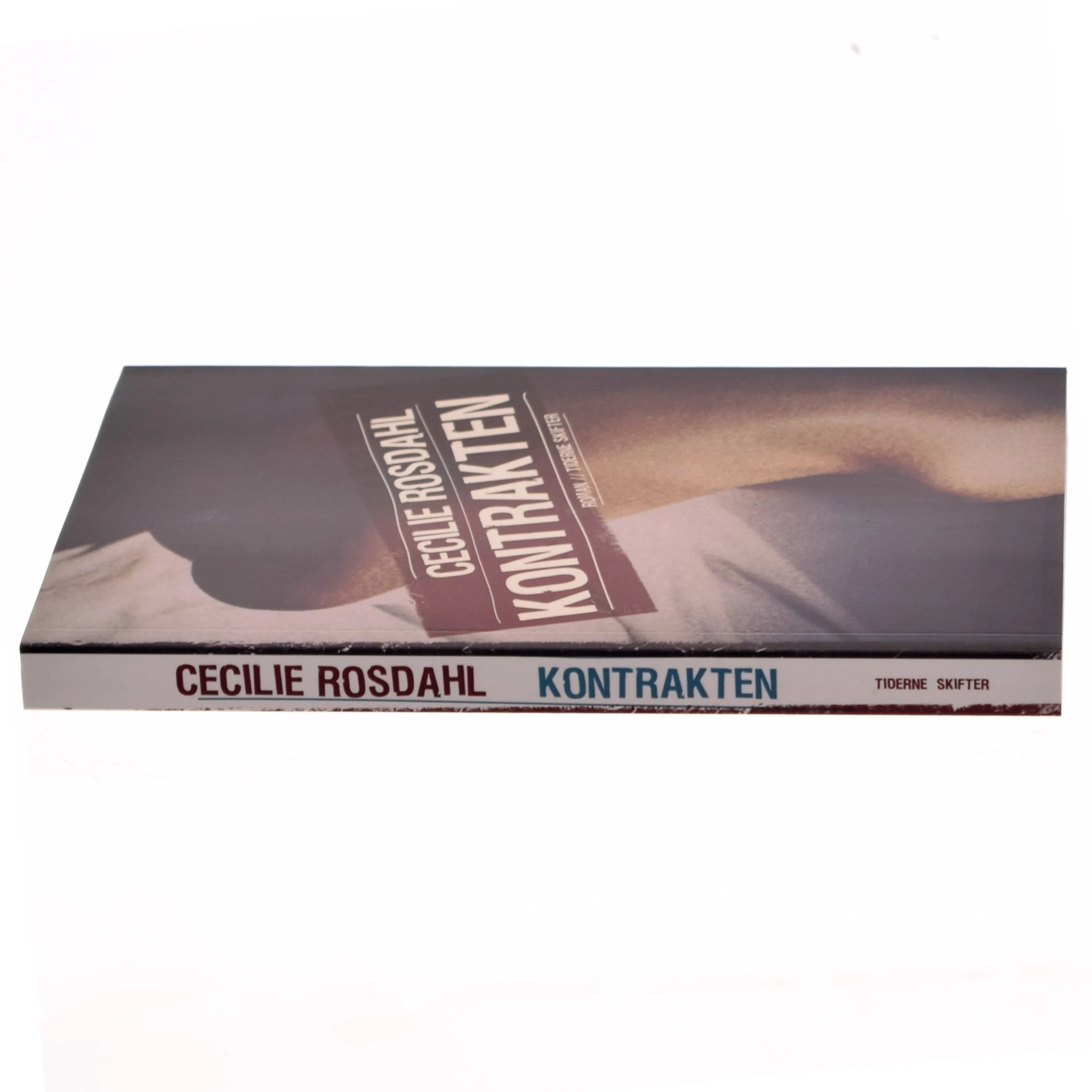 Kontrakten : roman af Cecilie Rosdahl (Bog)