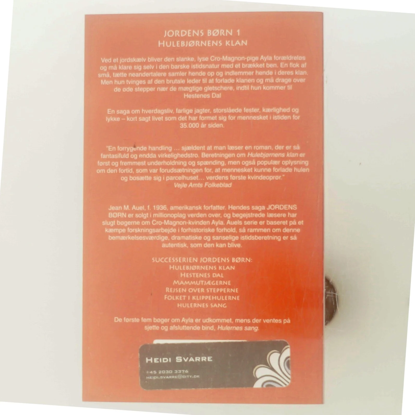 Hulebjørnens Klan af Jean M. Auel (Bog)