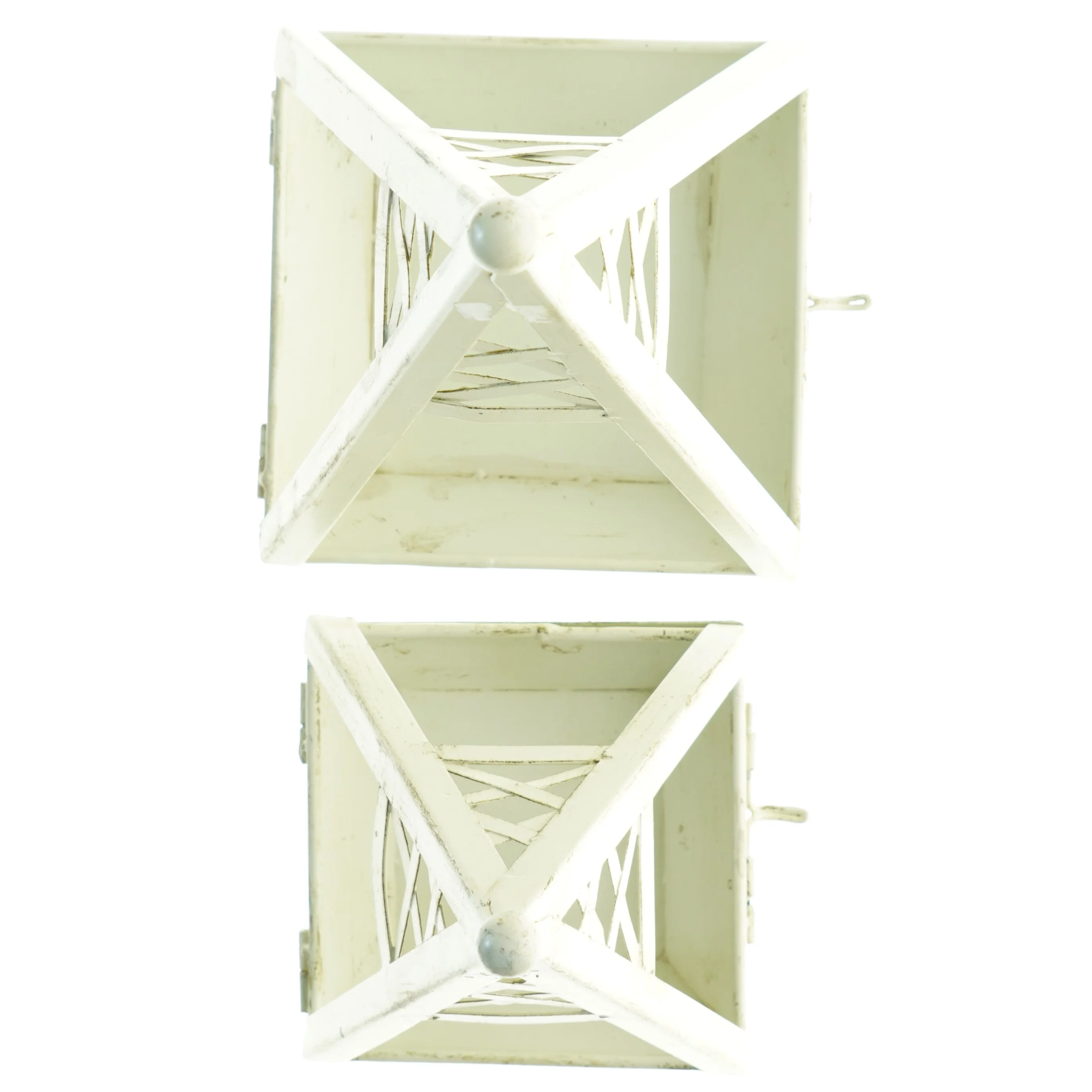 Metal lanterner (str. 41 x 19 x 19 cm og 35 x 16 x 16 cm)