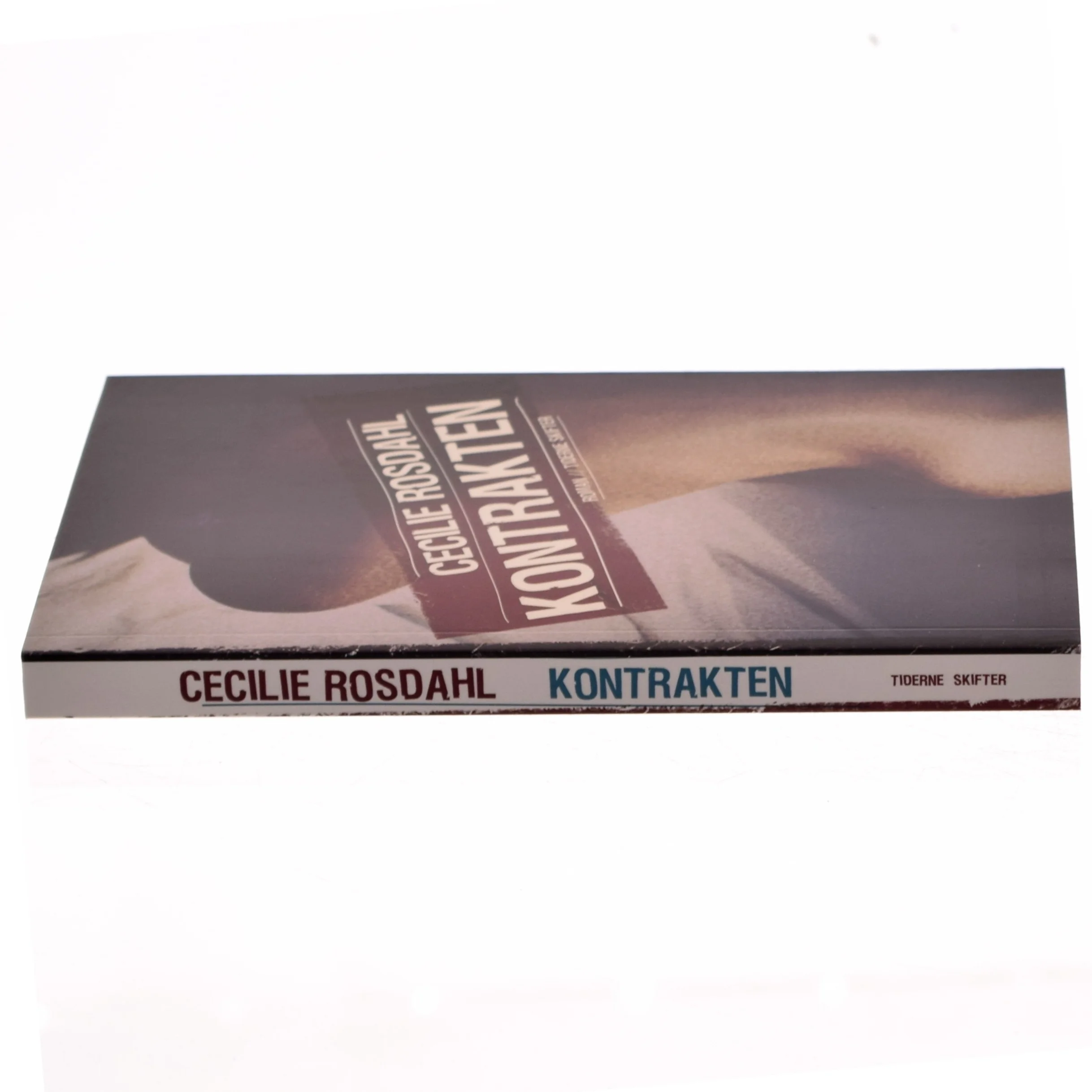 Kontrakten : roman af Cecilie Rosdahl (Bog)