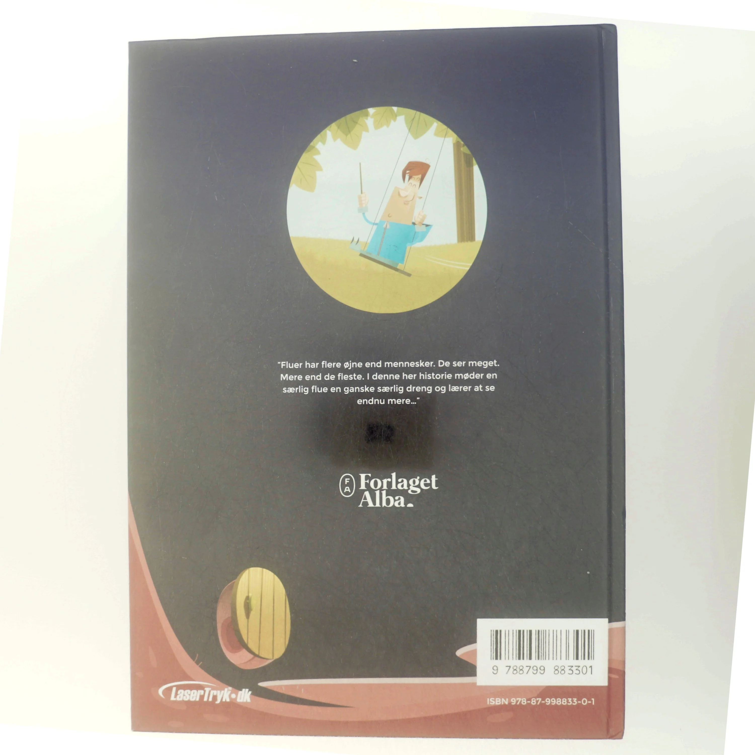 Fluen på Væggen - Bog fra Forlaget Alba