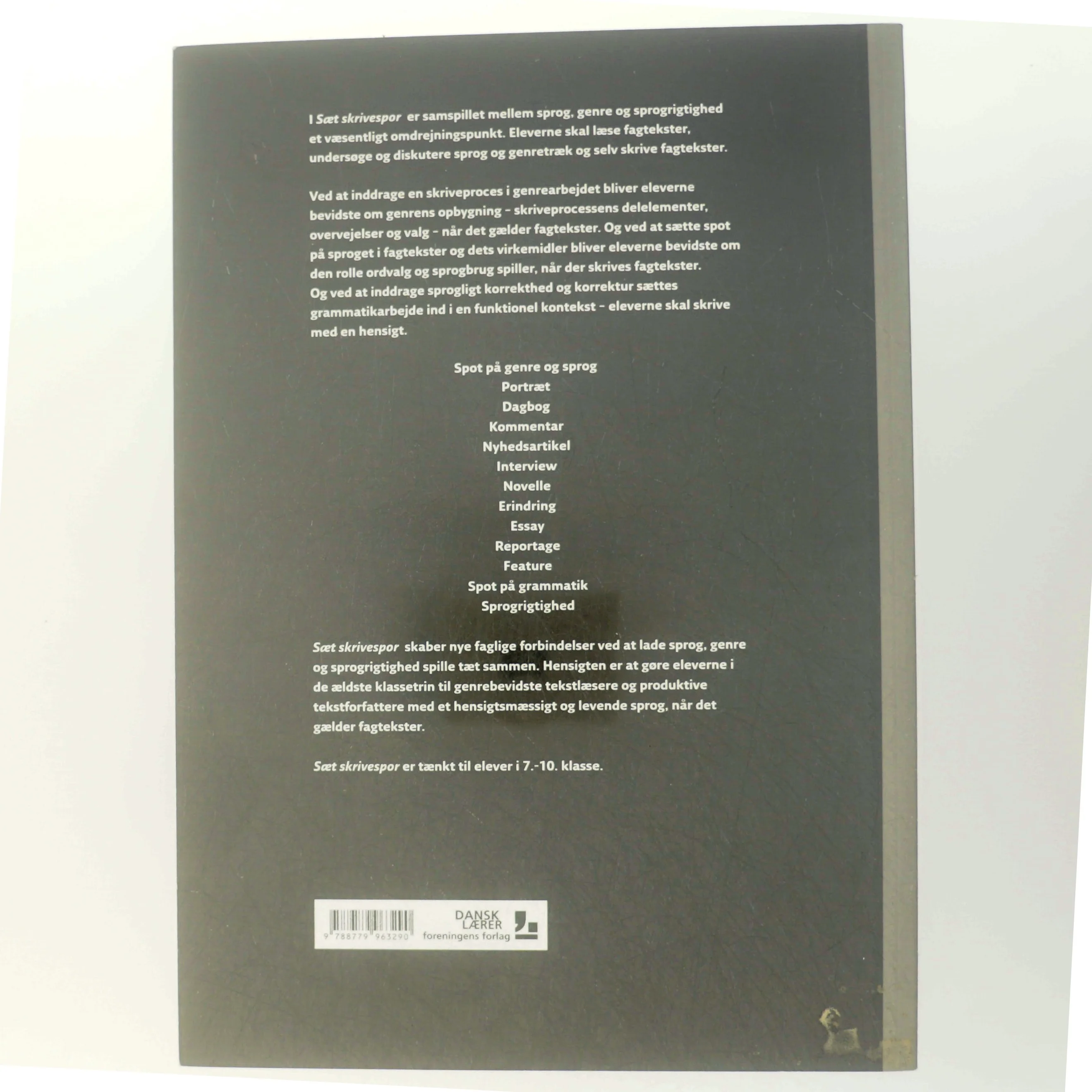 Sæt skrivespor : sprog, genre, sprogrigtighed. Lærervejledning af Roland Hachmann (Bog)