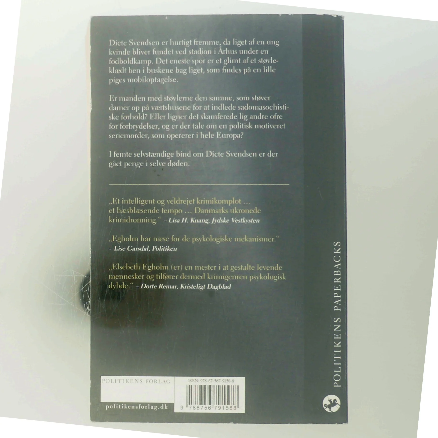 Liv og legeme : roman af Elsebeth Egholm (Bog)