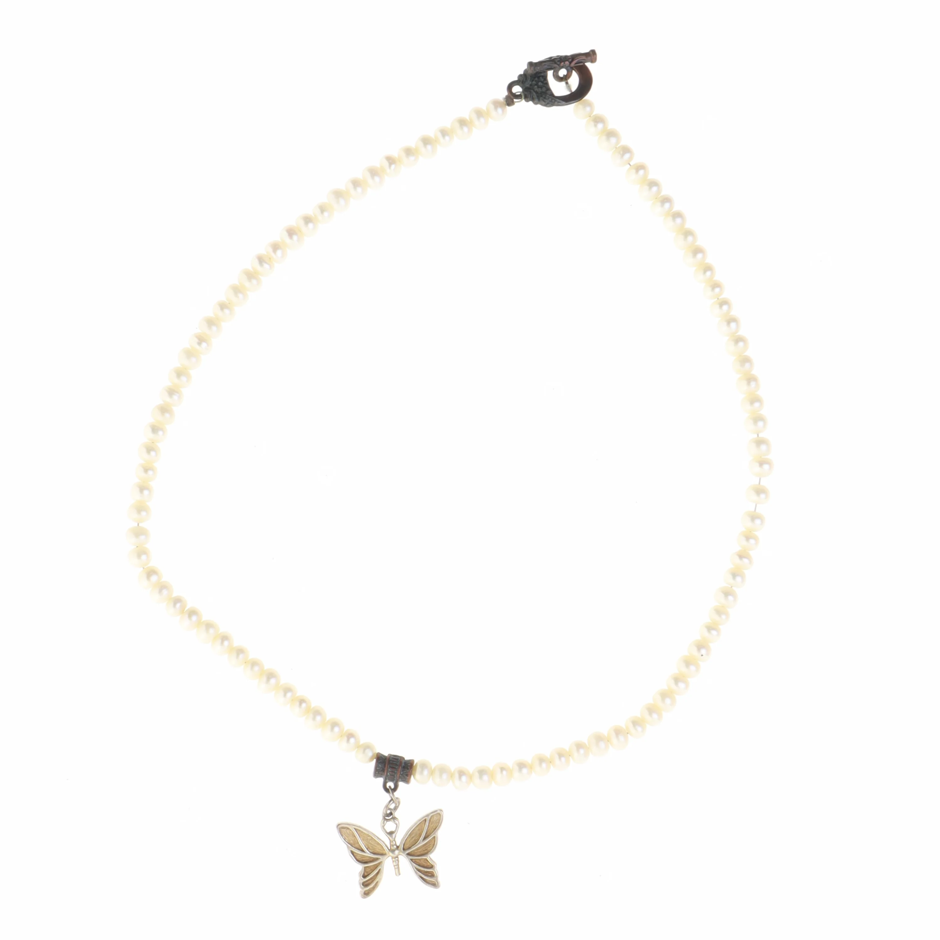 Perlehalskæde med sommerfuglevedhæng (str. Kæde 41 cm)