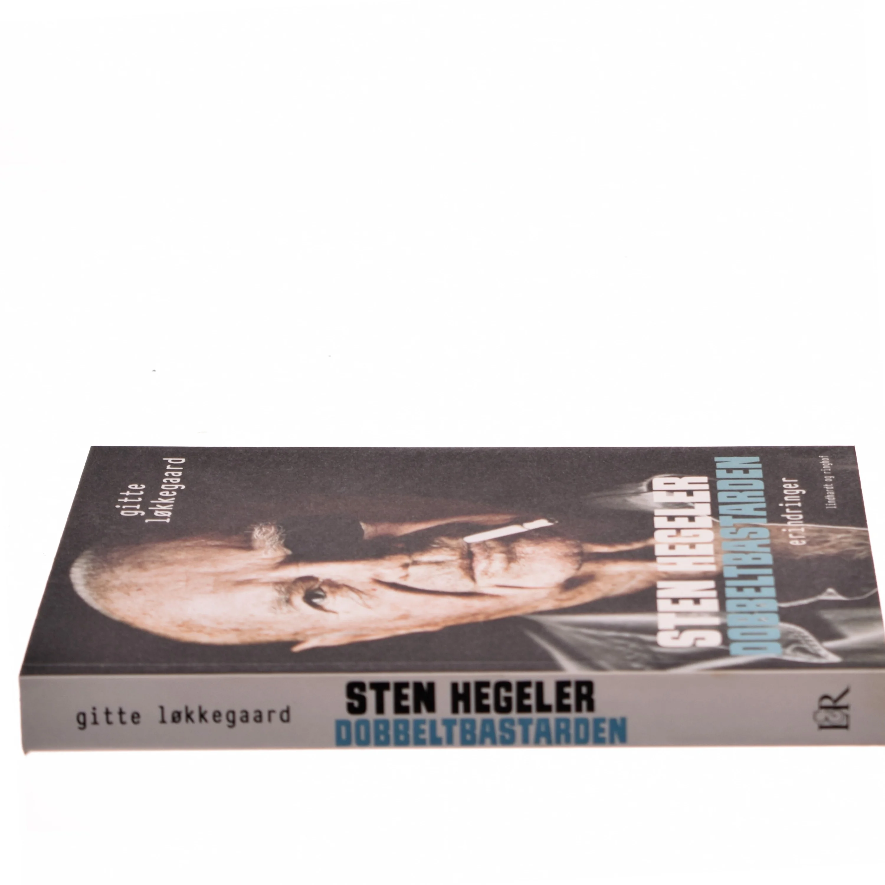 Sten Hegeler - dobbeltbastarden : erindringer af Gitte Løkkegaard (Bog)