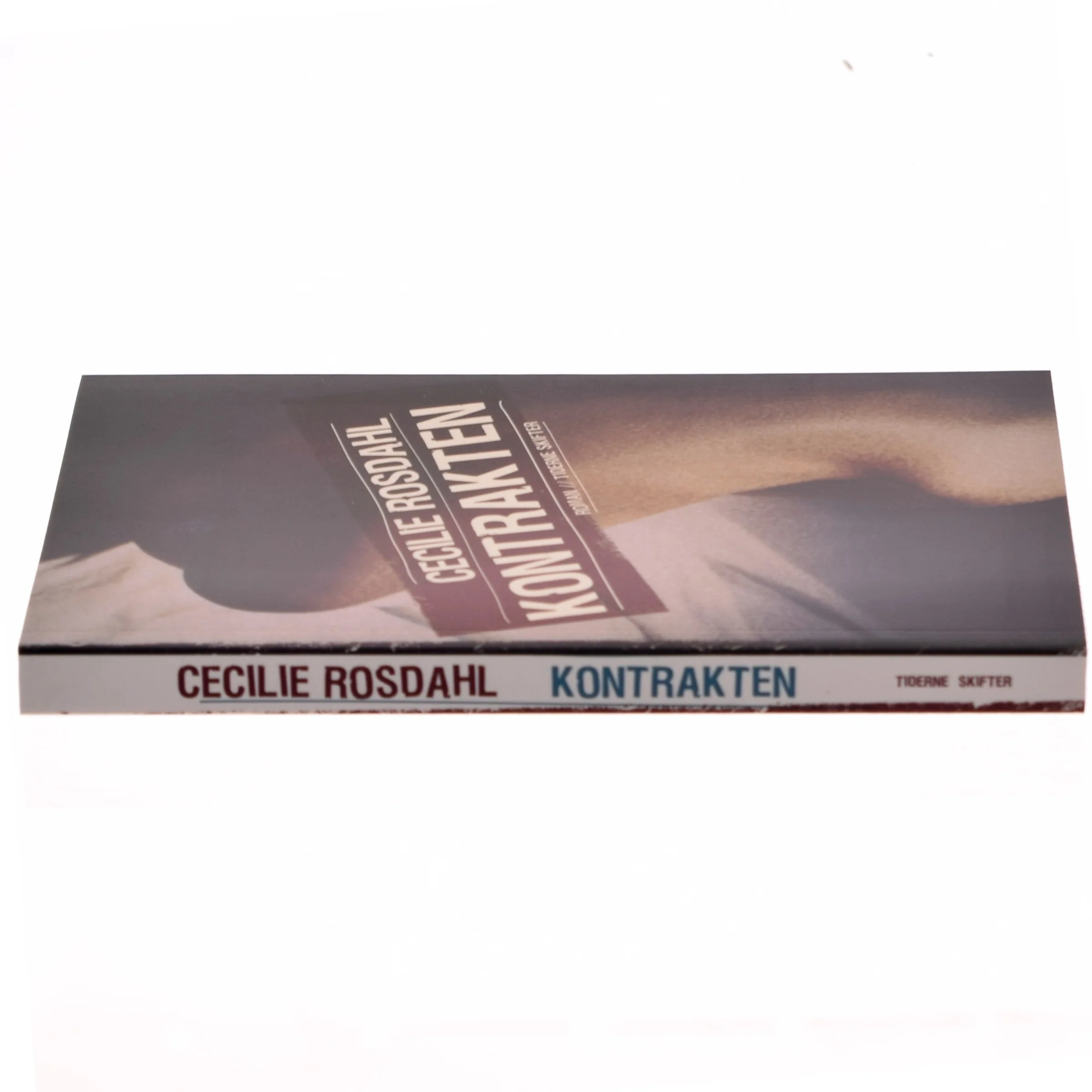 Kontrakten : roman af Cecilie Rosdahl (Bog)