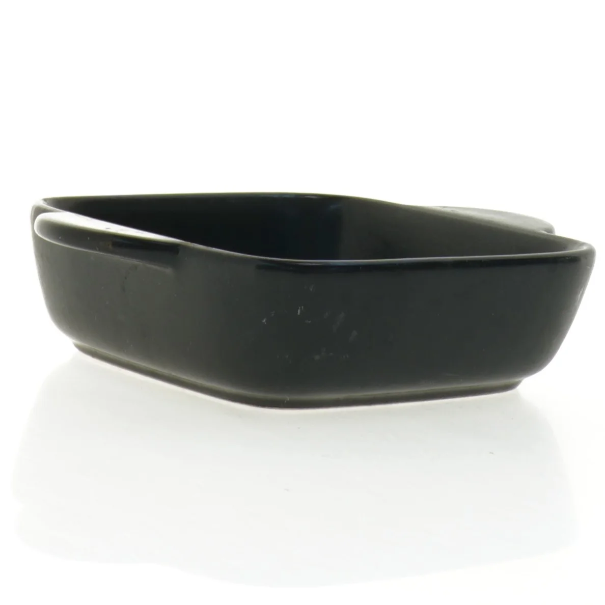 Sort bakke med håndtag fra Tiger (str. 19 x 15 x 4,5 cm)