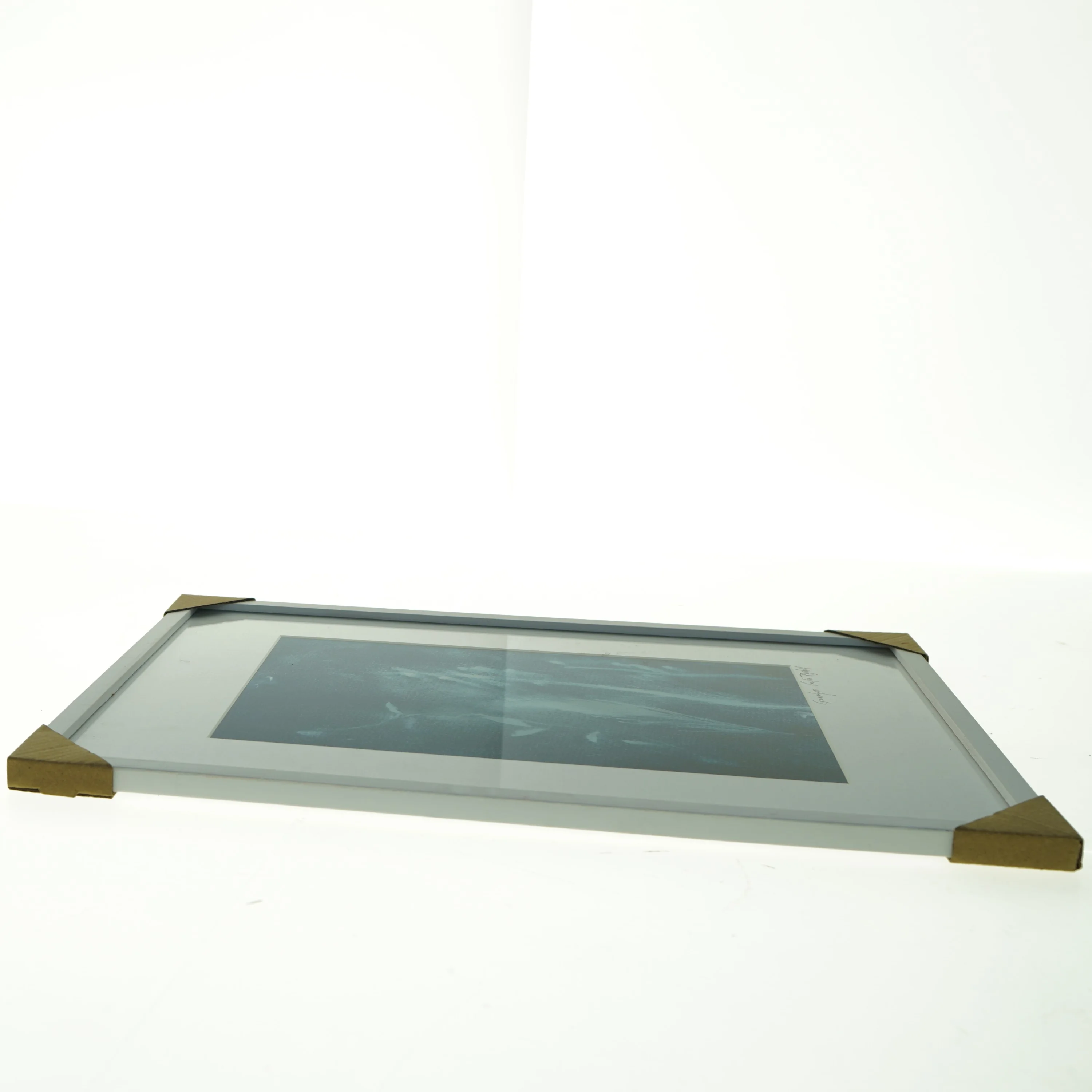 Indrammet kunsttryk (str. 43,5 x 31,5 cm)