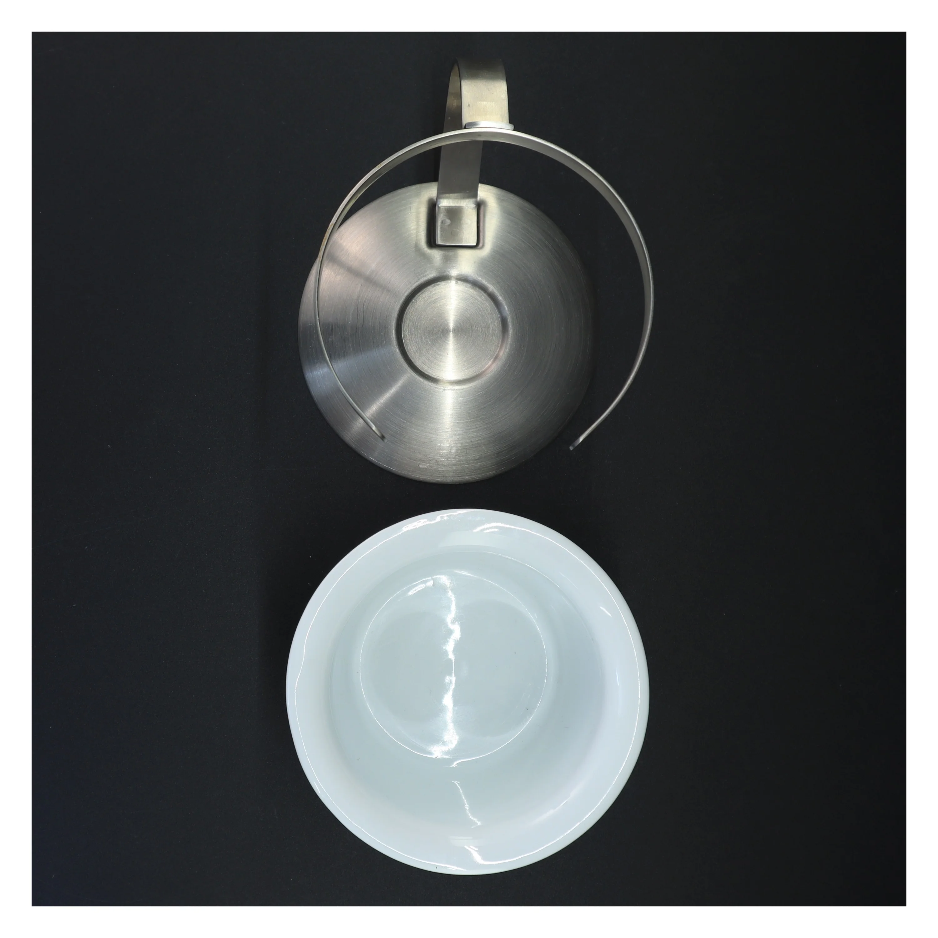 Kop med holder (str. 17 x 17 x 13,5 cm)