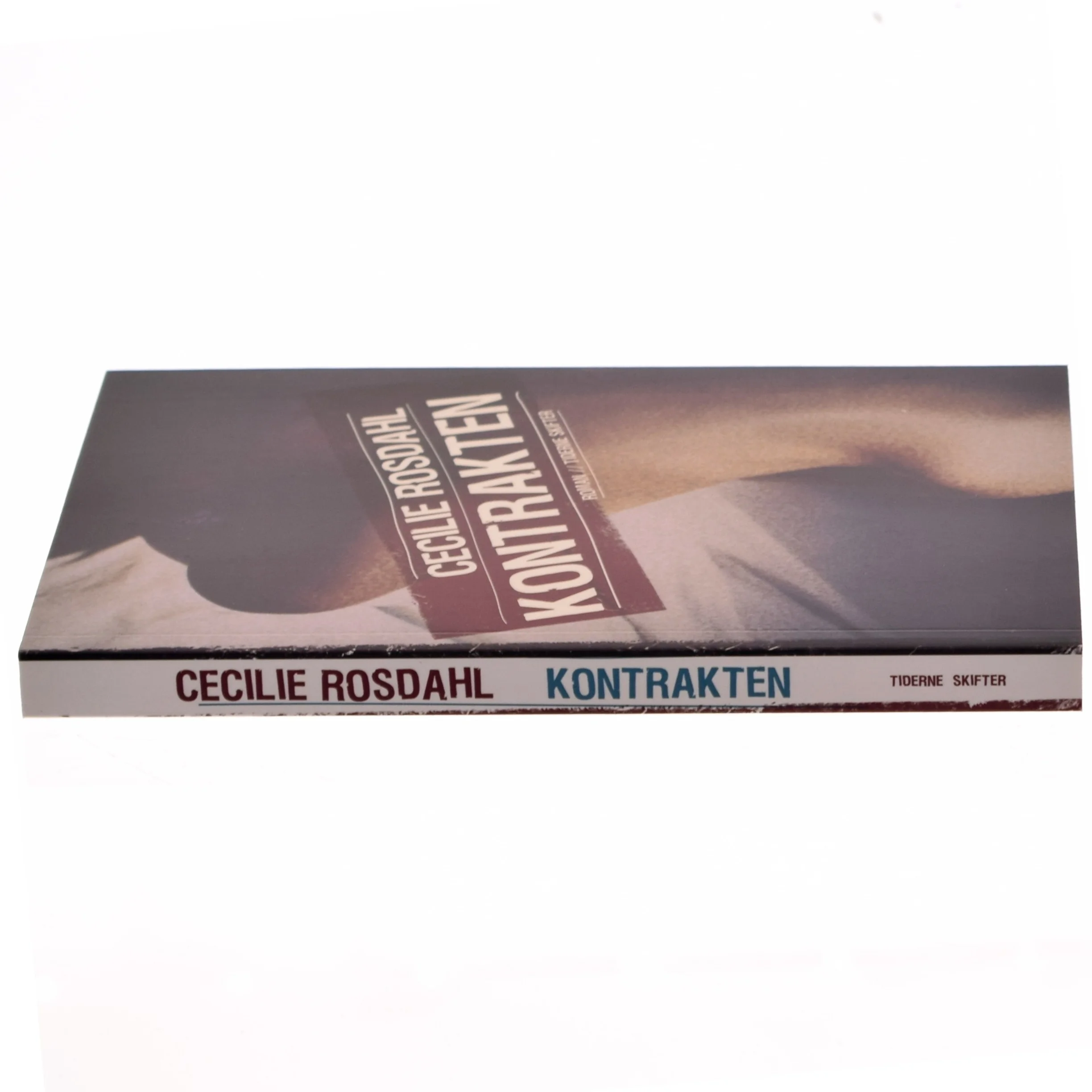 Kontrakten : roman af Cecilie Rosdahl (Bog)