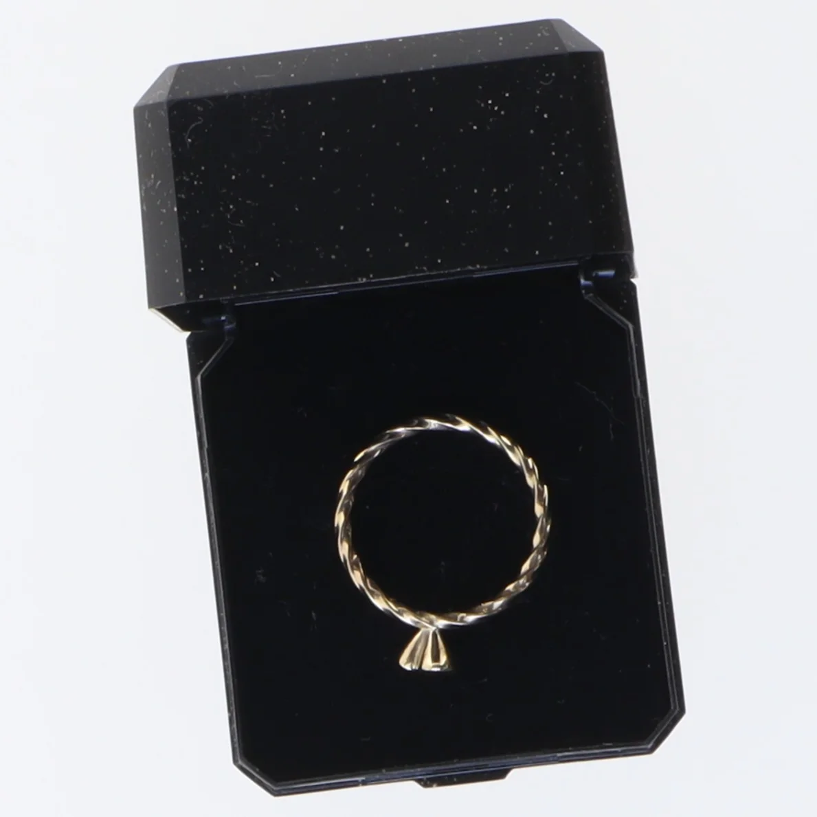 Guldring 333 8 karat med sorte sten fra Finn Johansson (str. 57 mm)