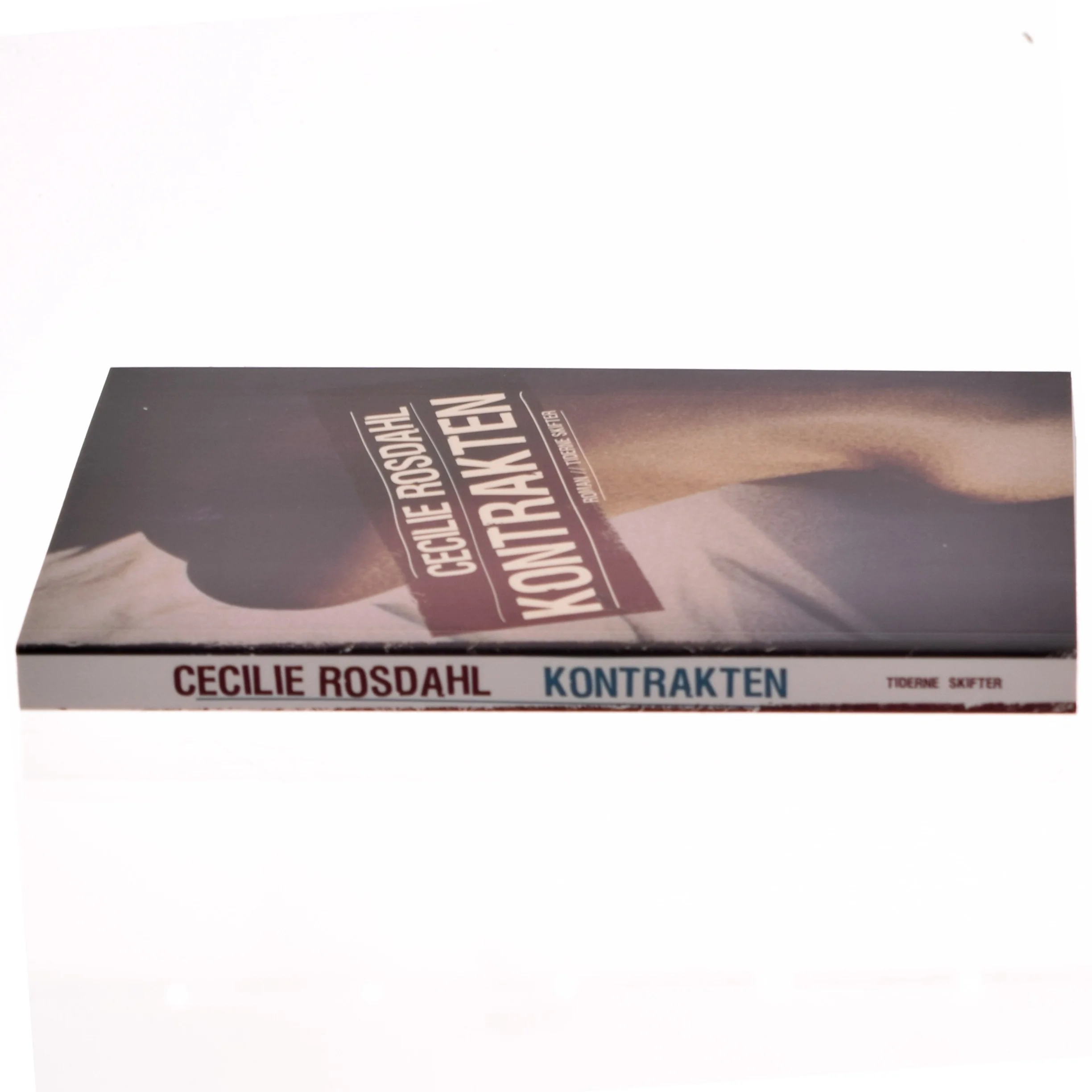 Kontrakten : roman af Cecilie Rosdahl (Bog)